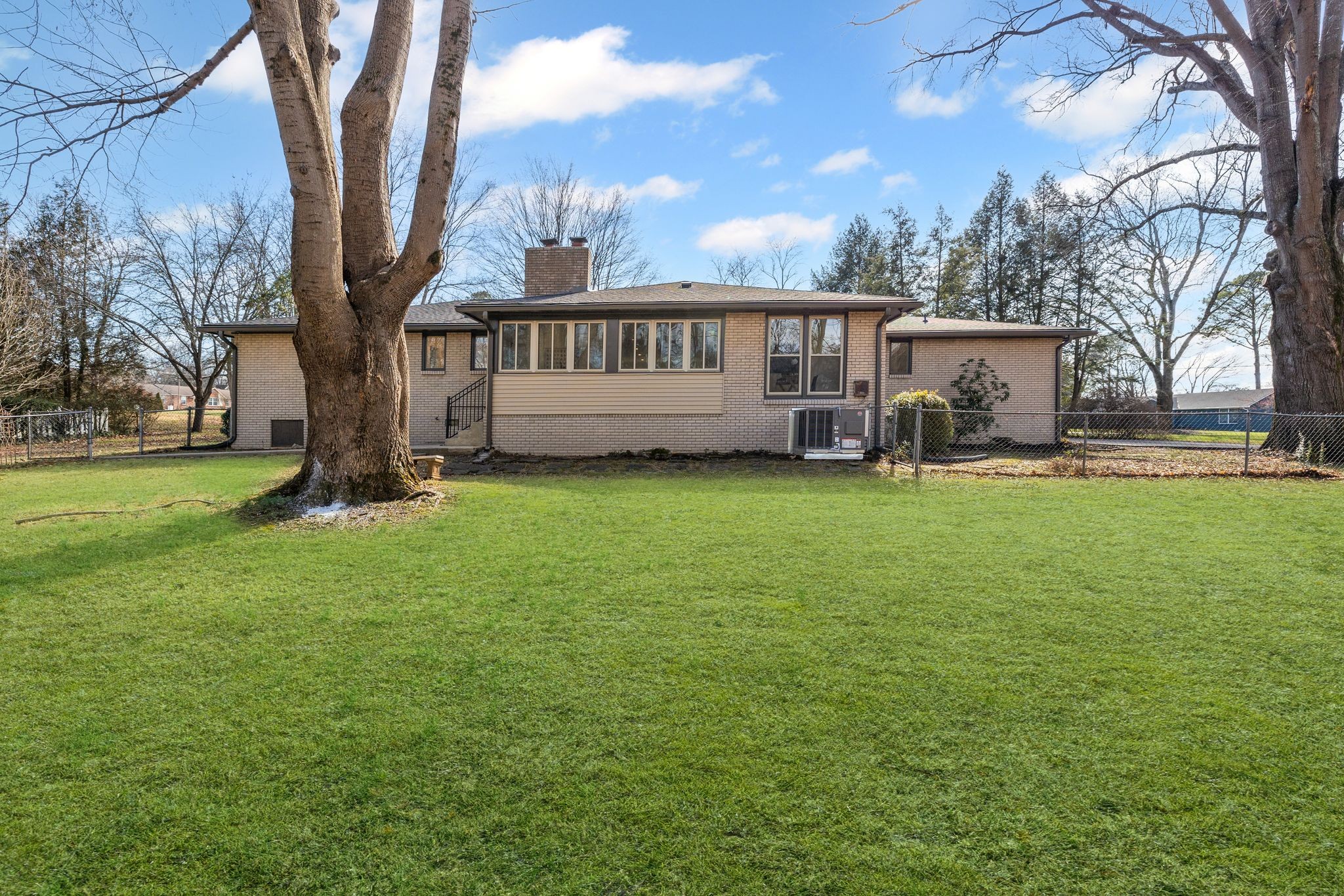 202 Revere Ln
