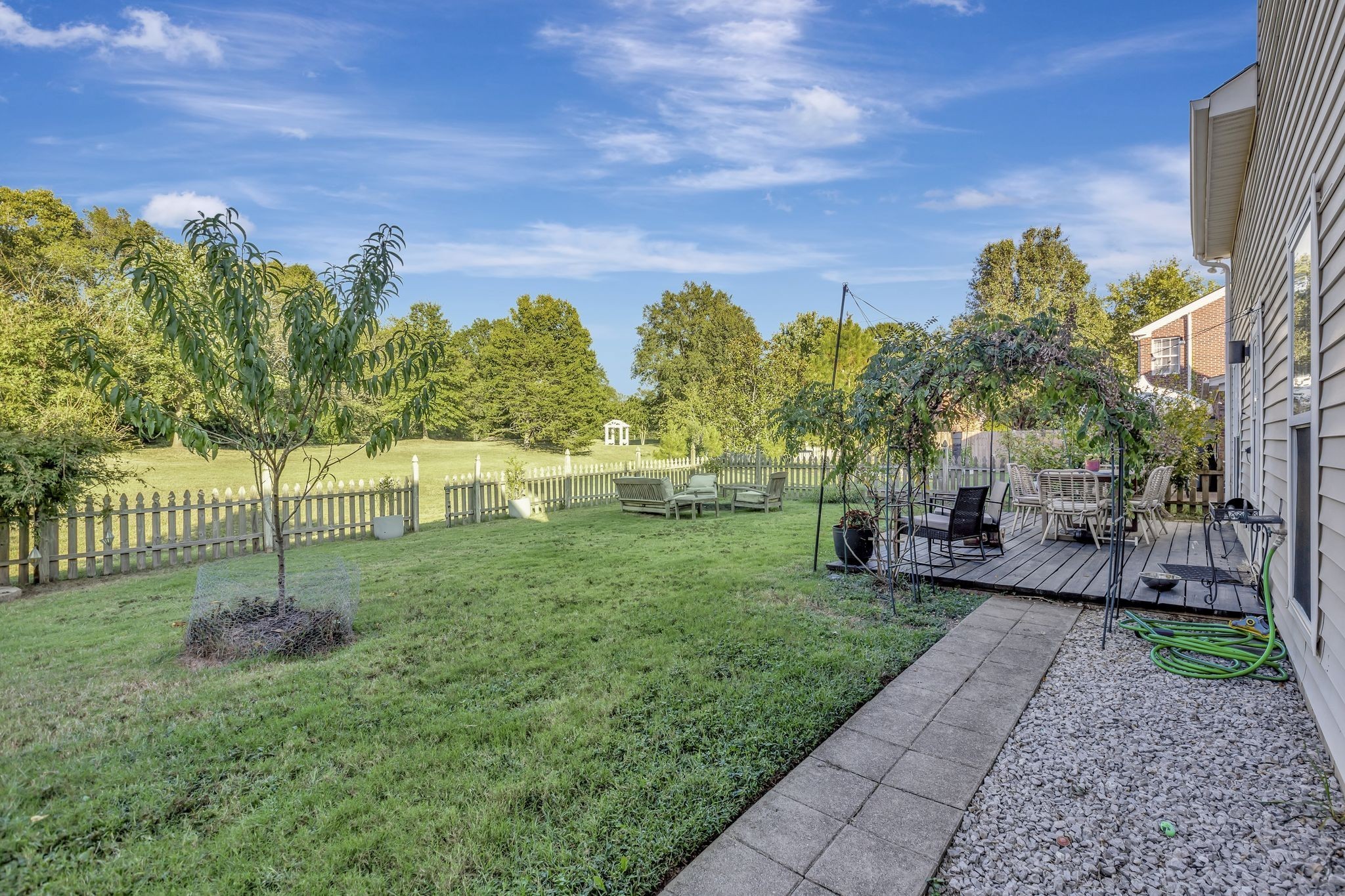 3208 Calvin Ct