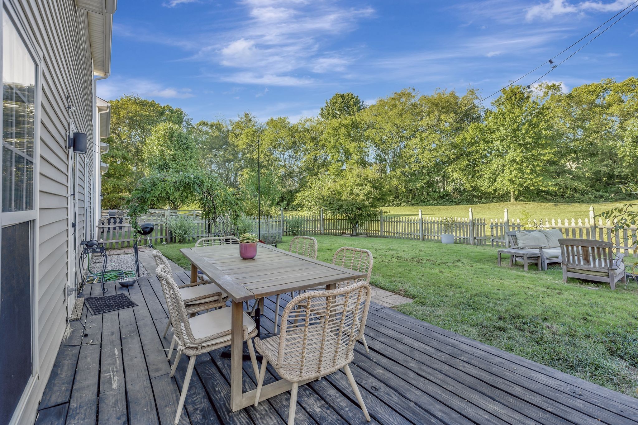 3208 Calvin Ct