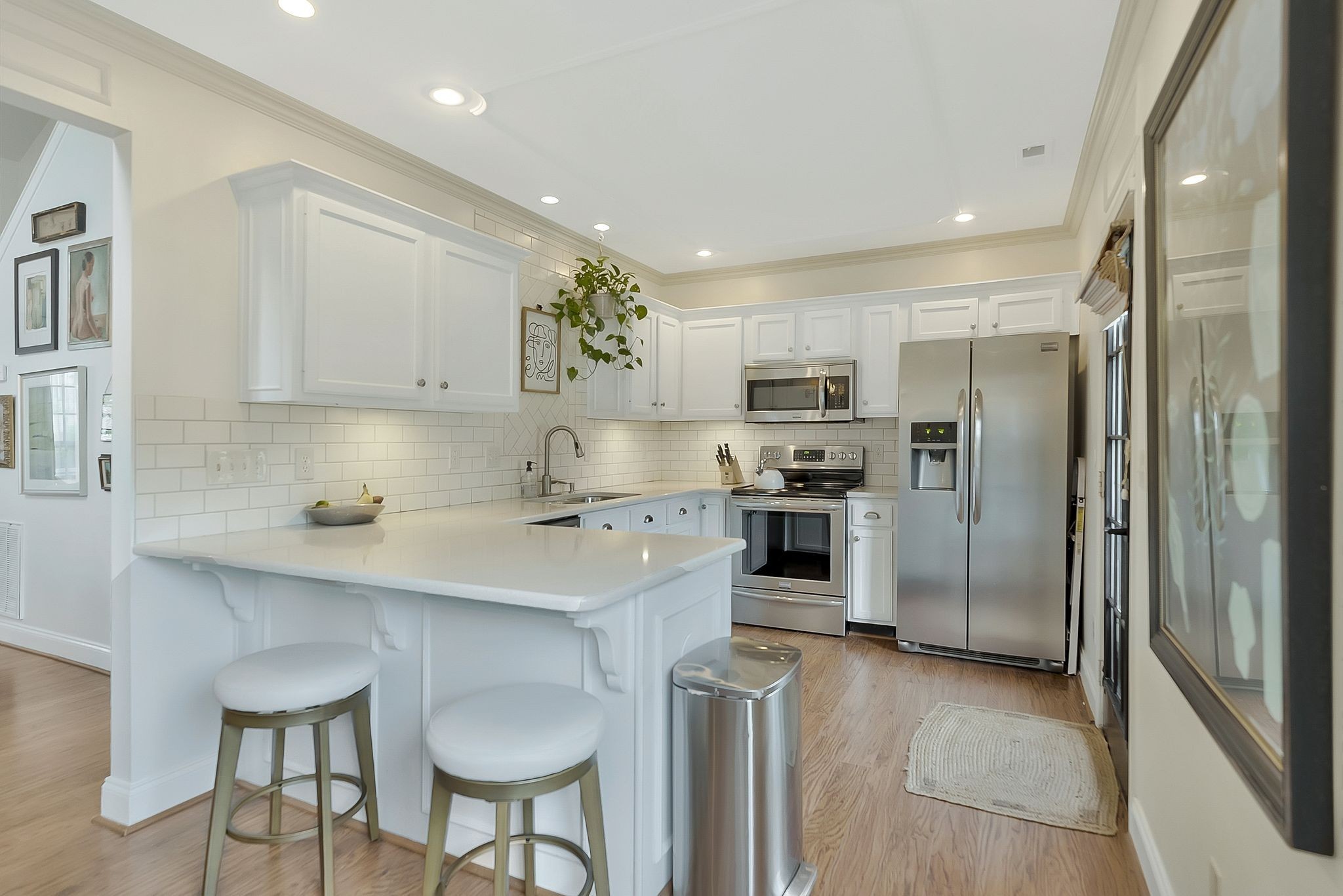 3208 Calvin Ct