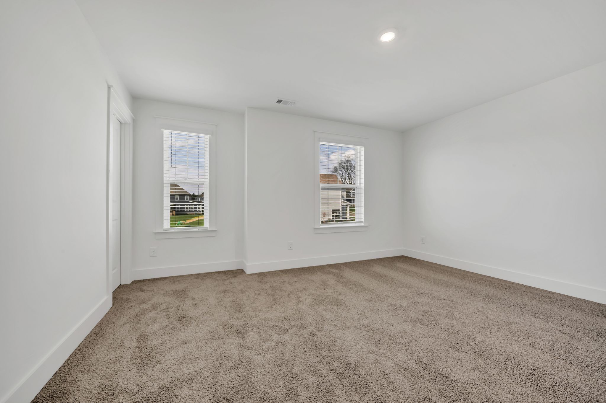 824 Sugarbush Ln