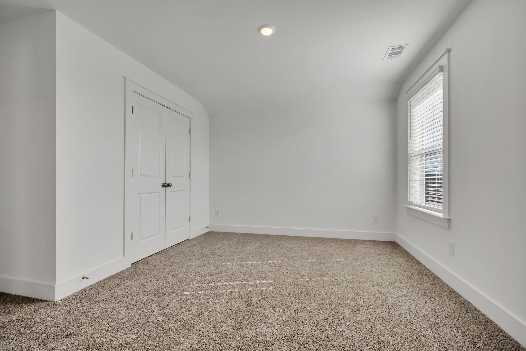 824 Sugarbush Ln