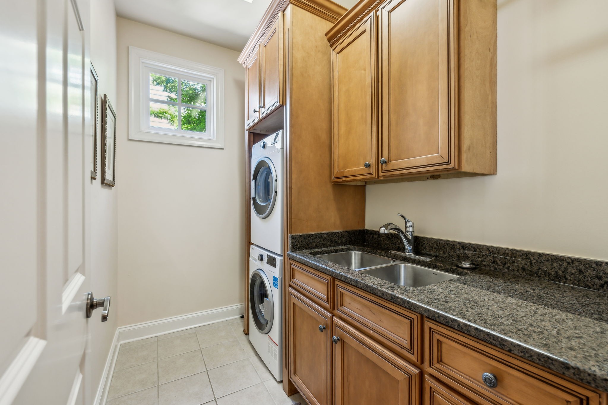 305 Starling Ln