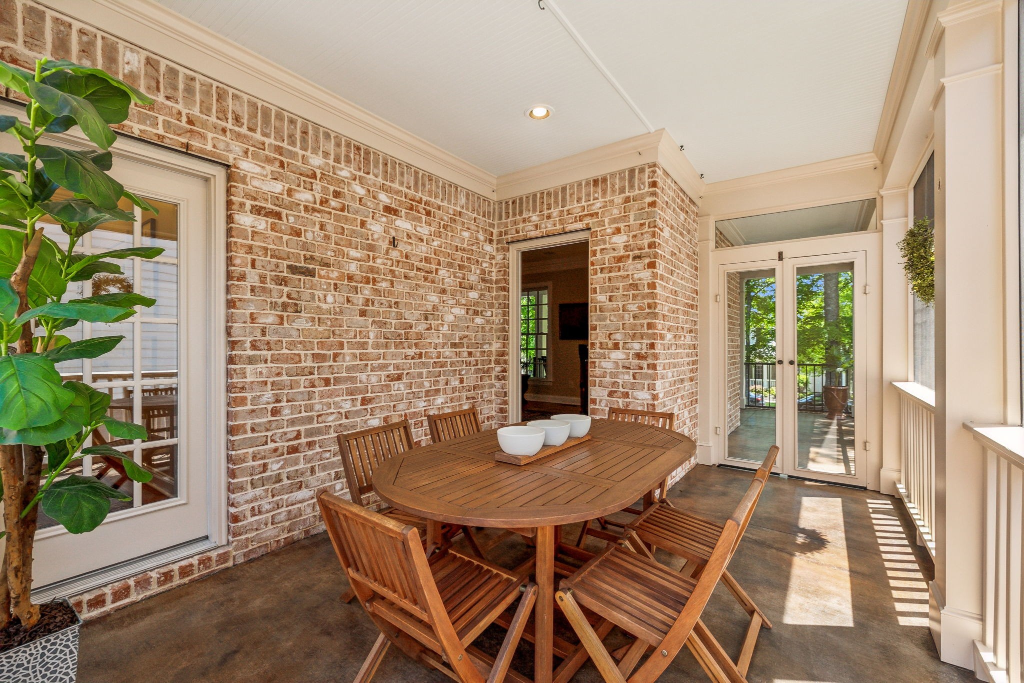 305 Starling Ln