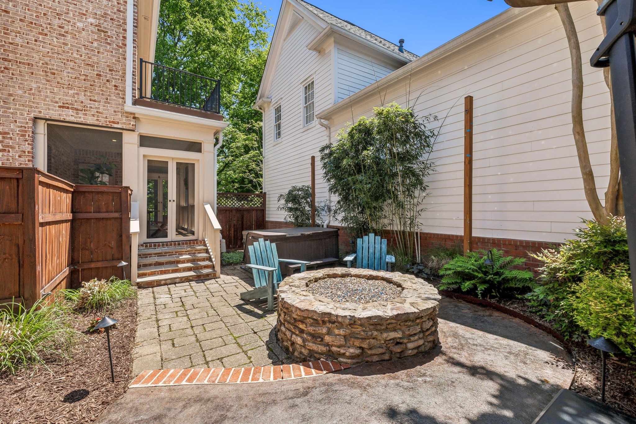 305 Starling Ln