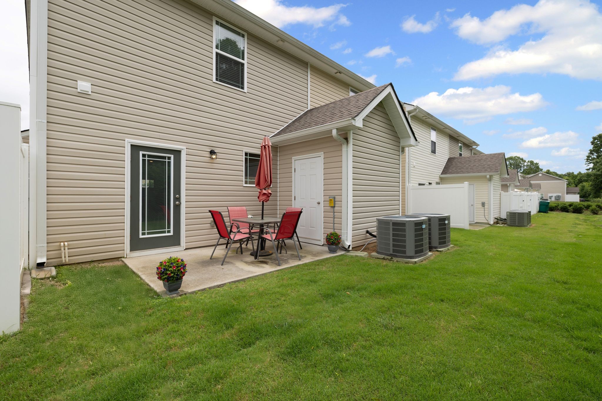 7038 Magnolia Crossings