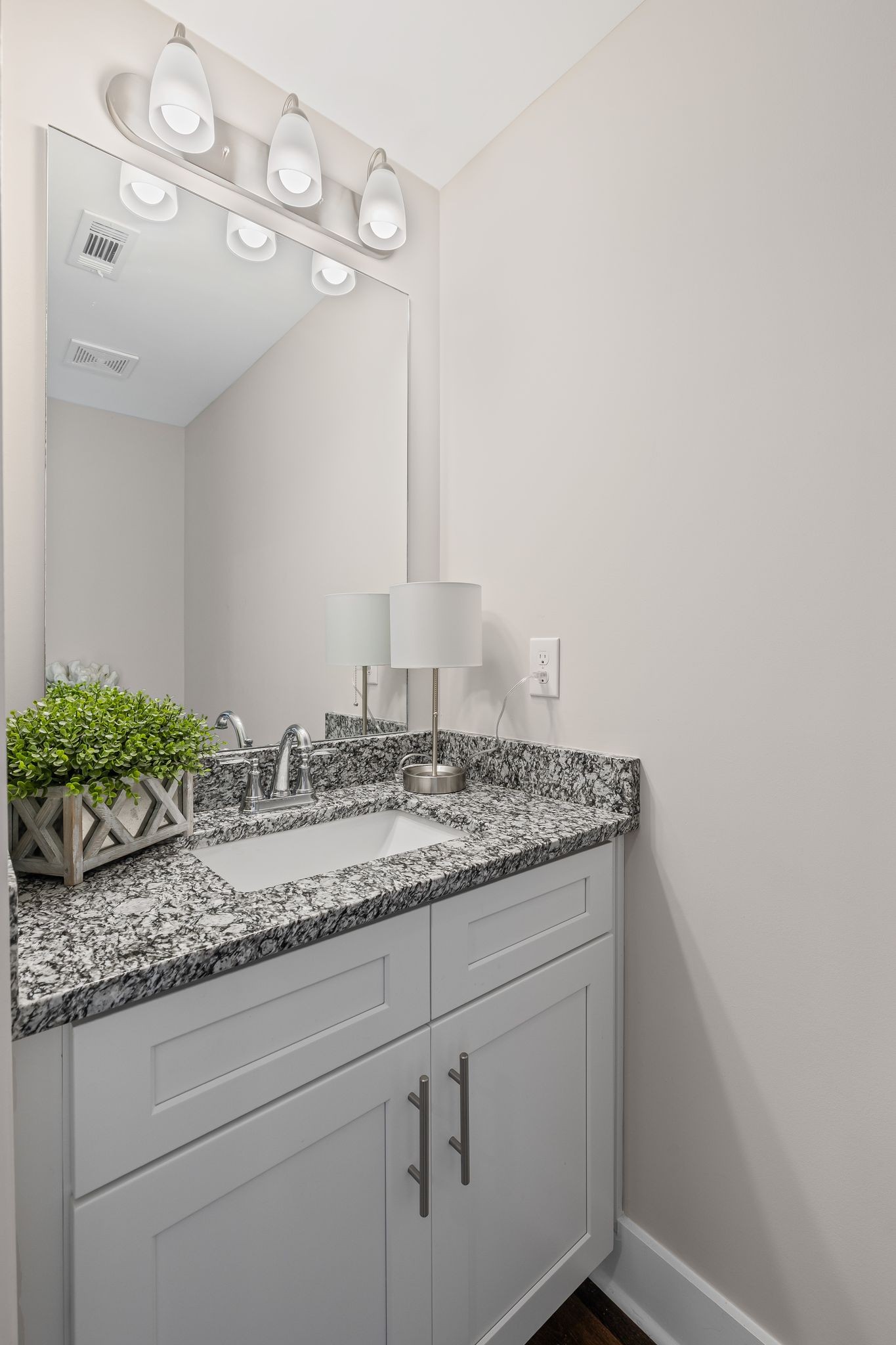 7038 Magnolia Crossings