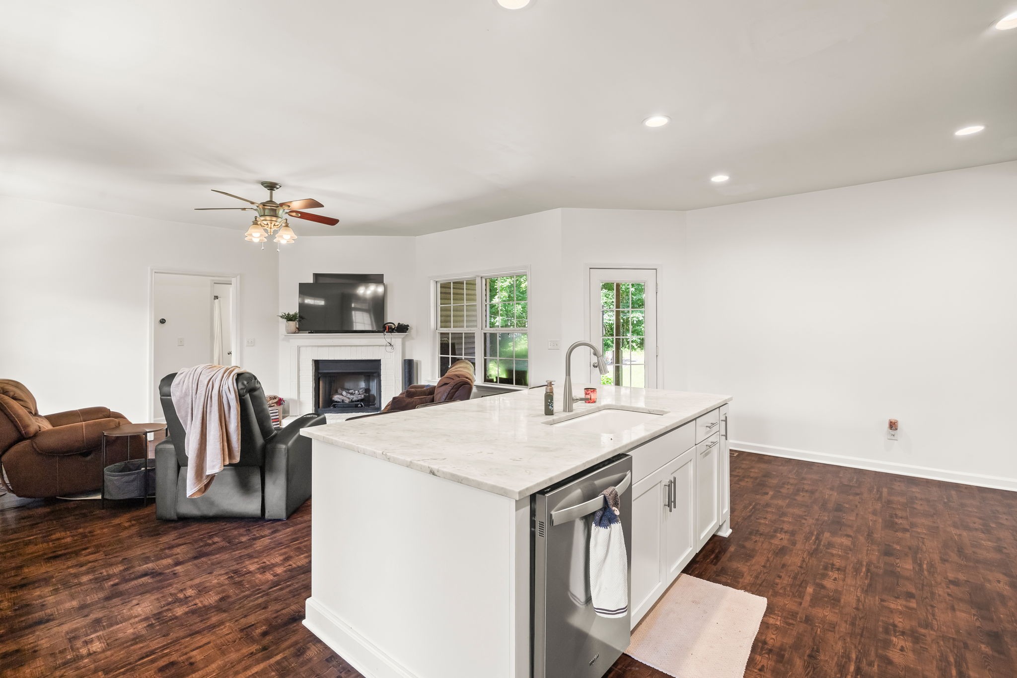 516 Delacy Dr