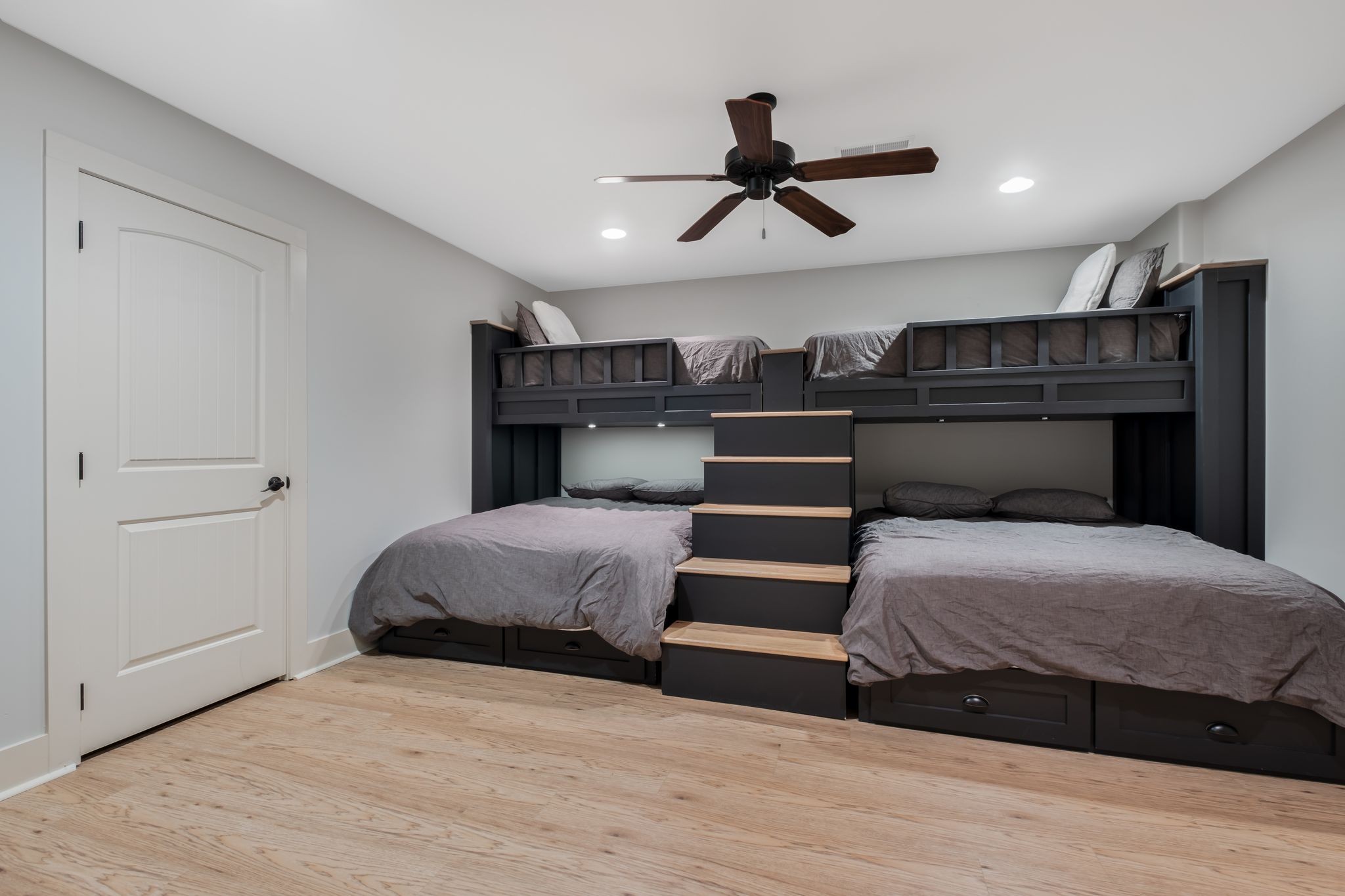 145 Highbridge Dr