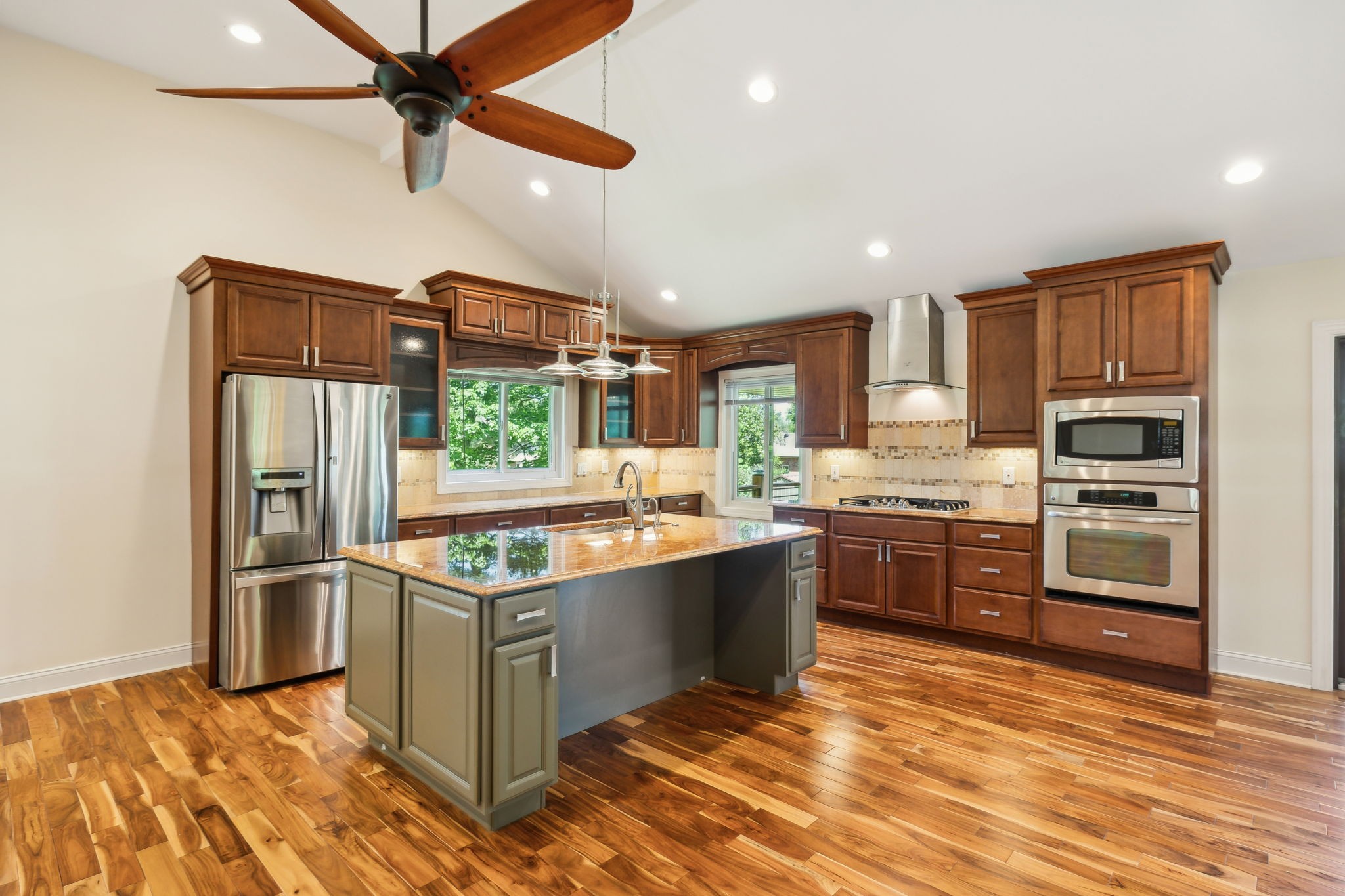 8166 Poplar Creek Rd