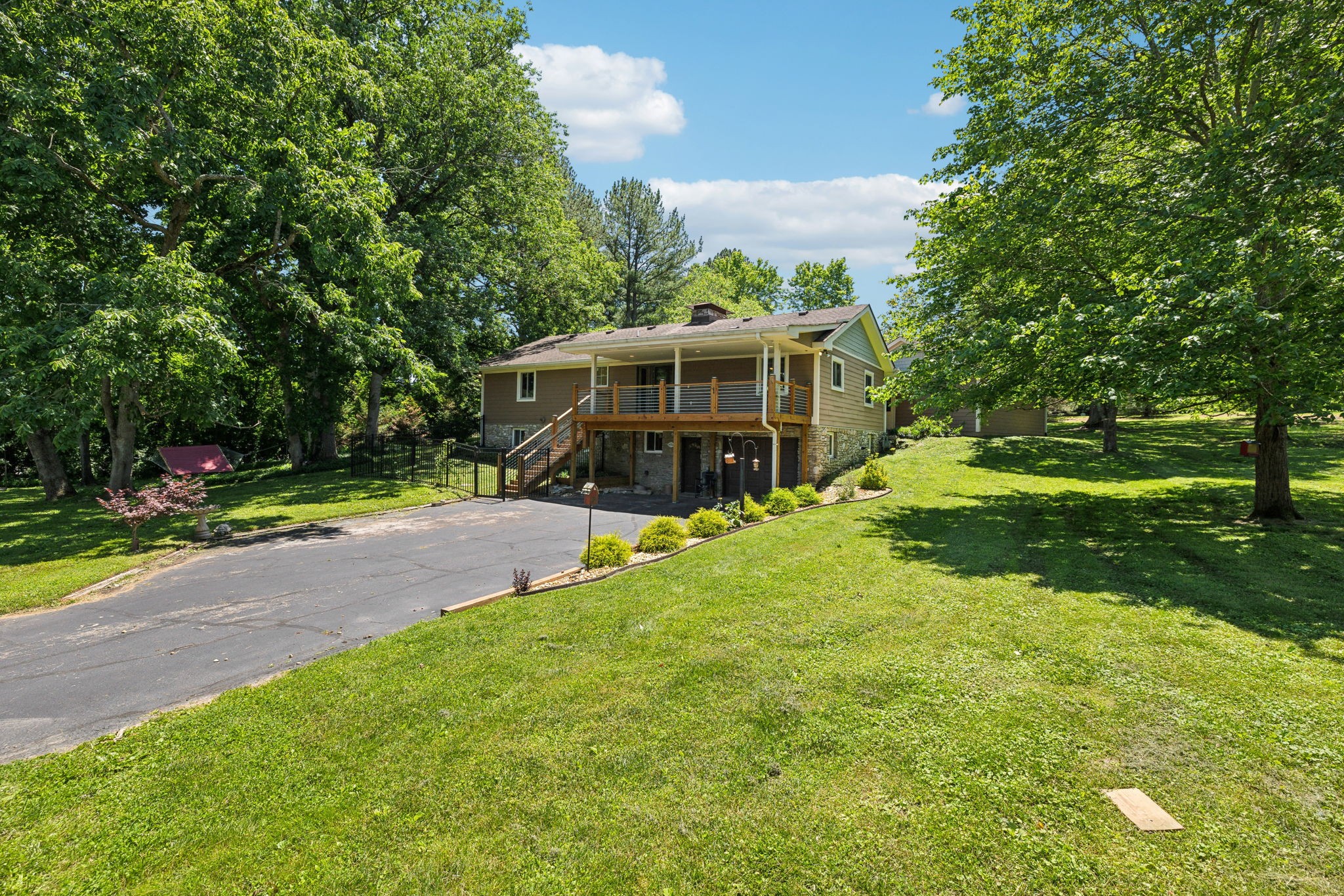 8166 Poplar Creek Rd
