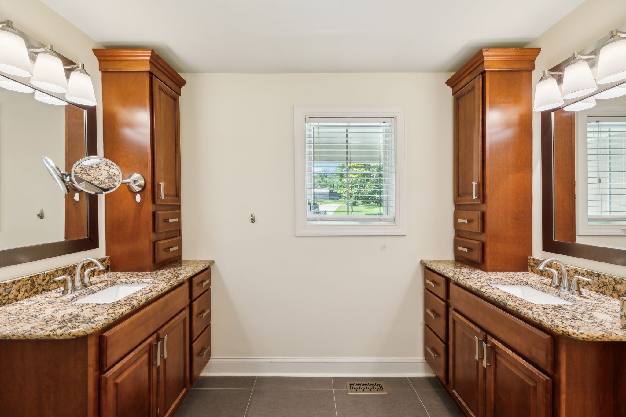 8166 Poplar Creek Rd