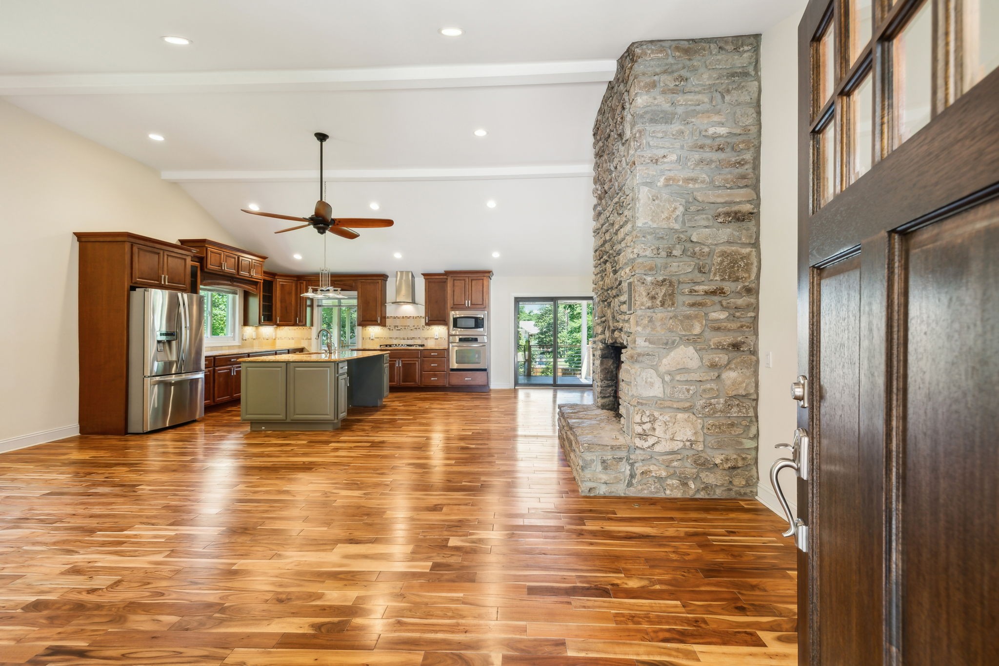 8166 Poplar Creek Rd