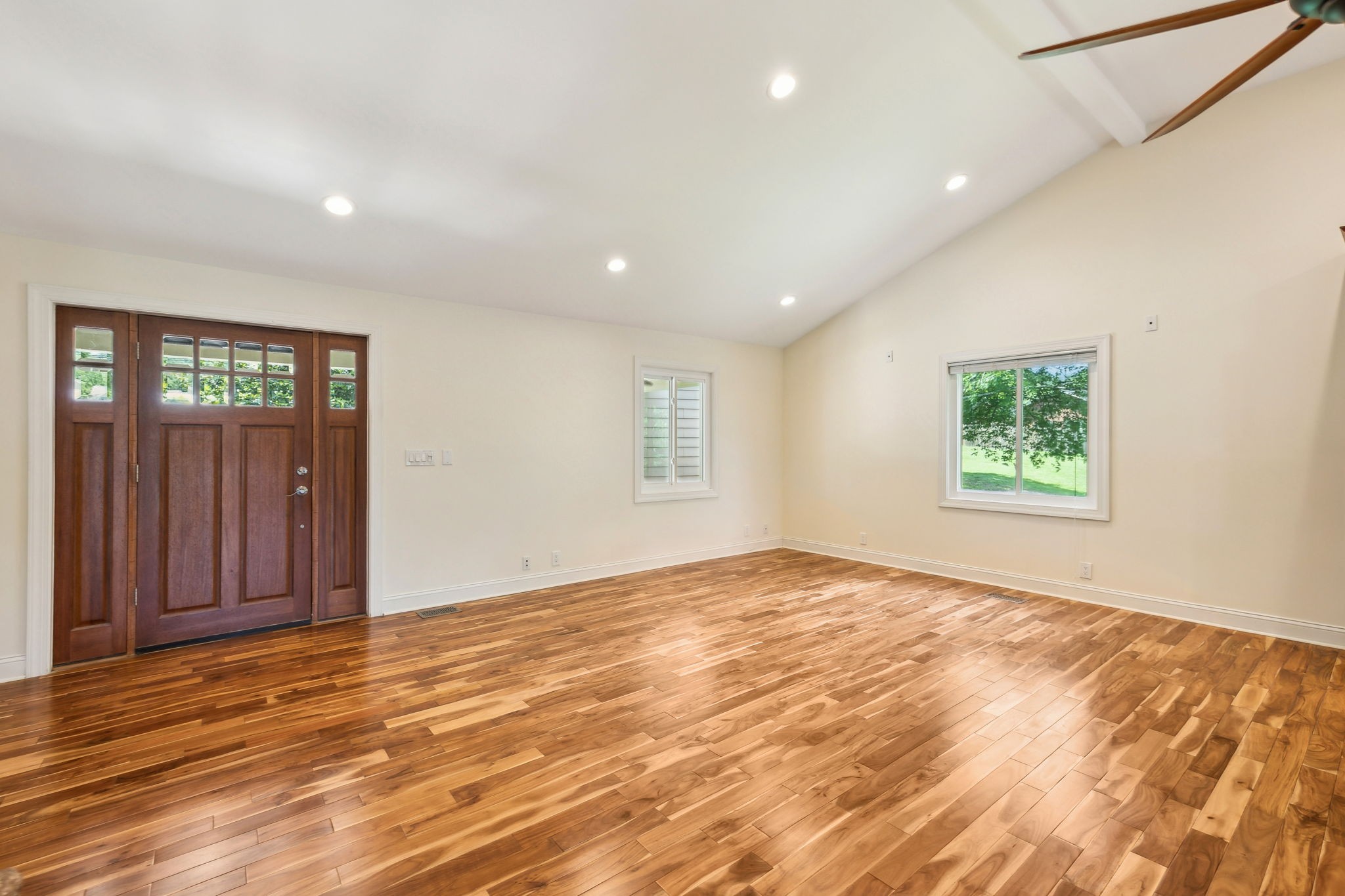 8166 Poplar Creek Rd