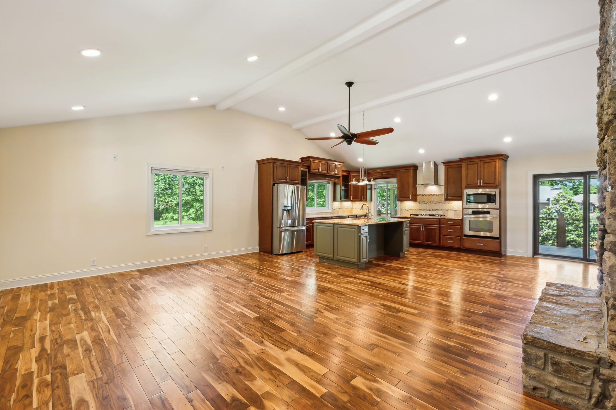 8166 Poplar Creek Rd