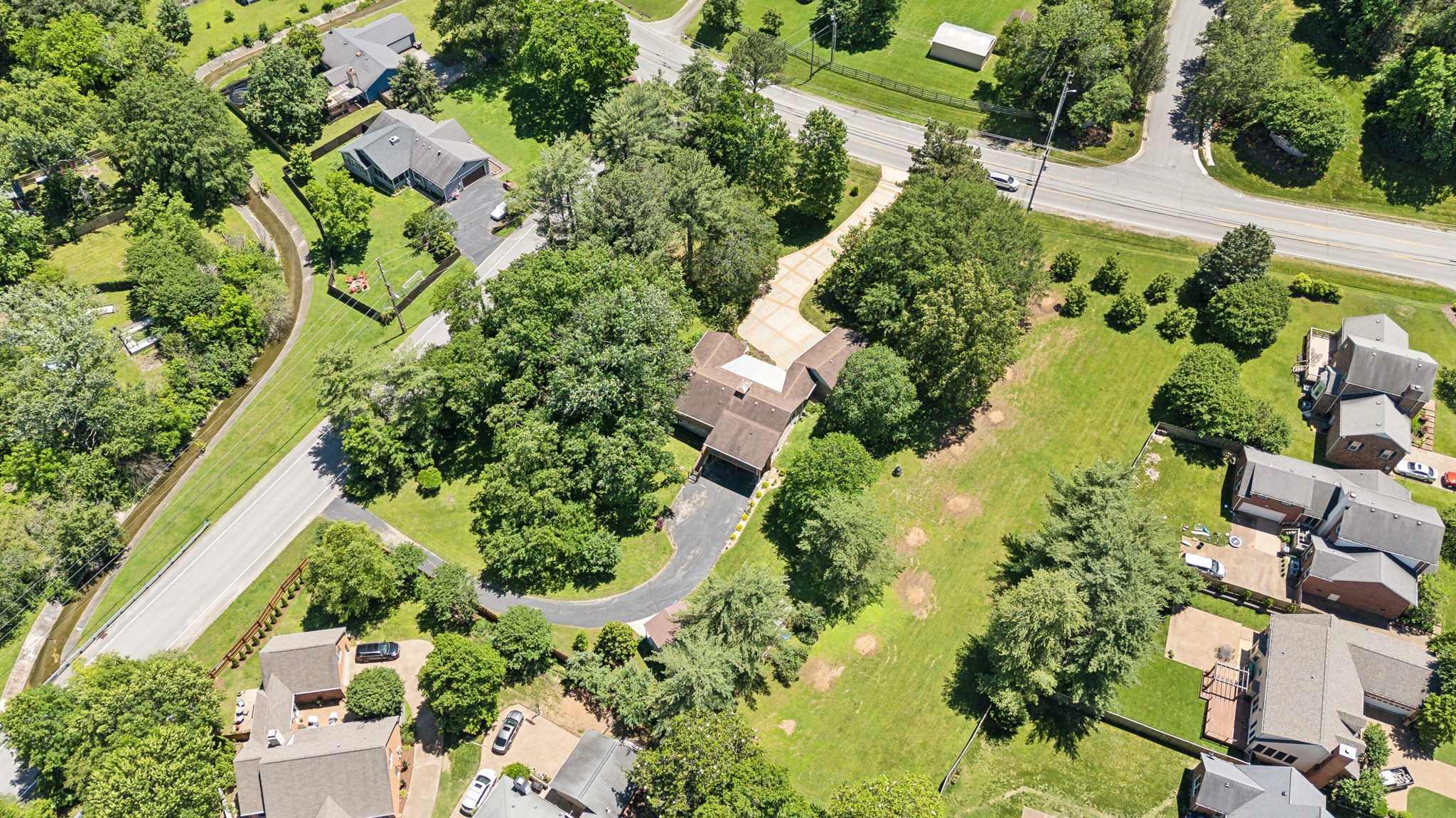 8166 Poplar Creek Rd
