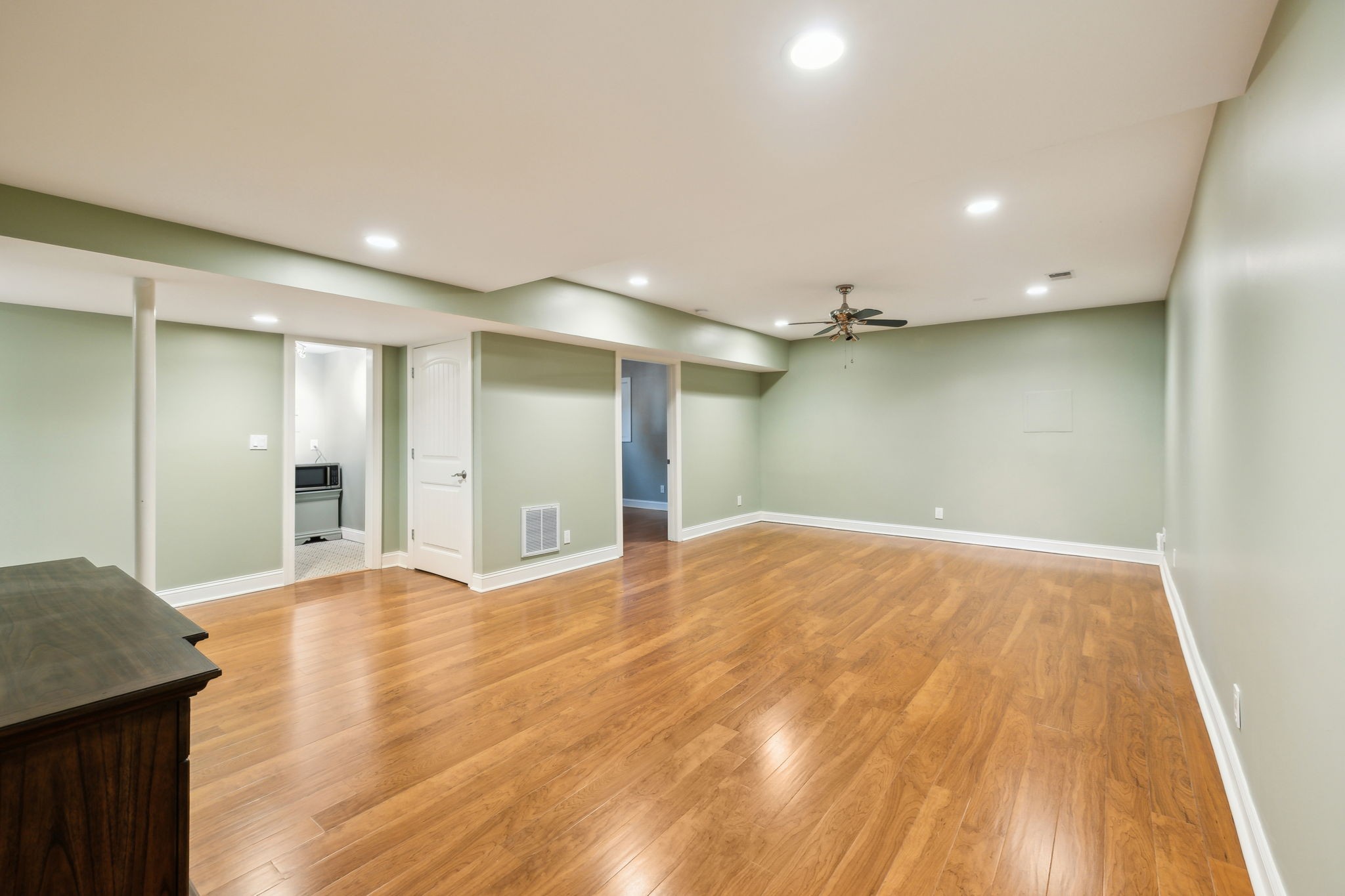 8166 Poplar Creek Rd