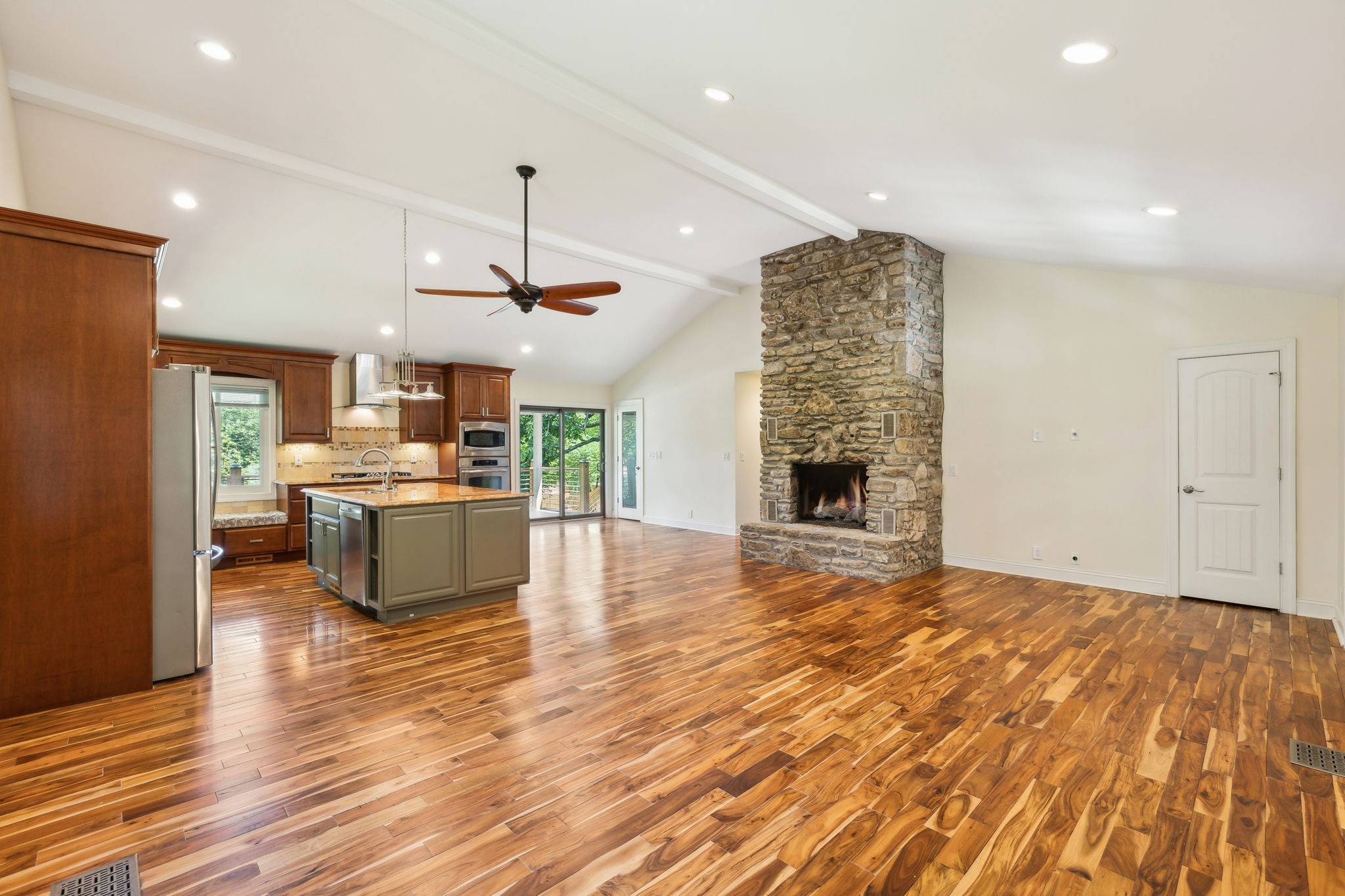 8166 Poplar Creek Rd