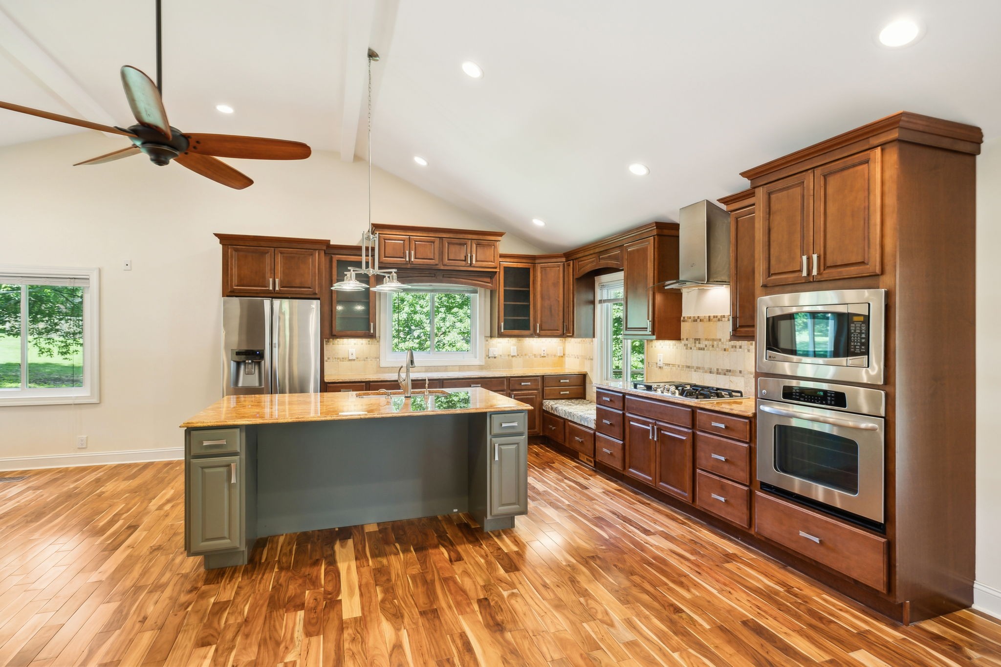 8166 Poplar Creek Rd