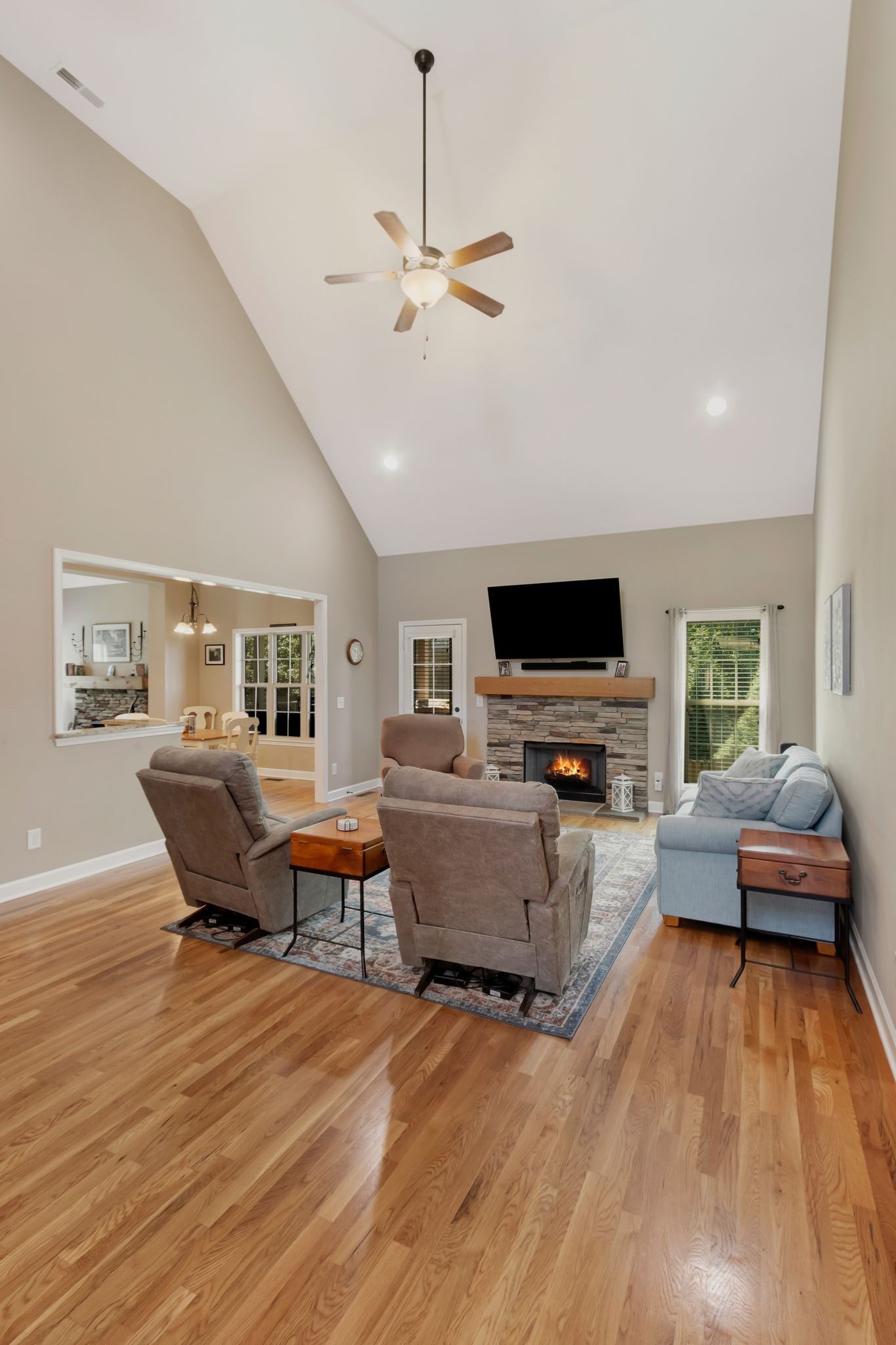 1004 Rudder Dr