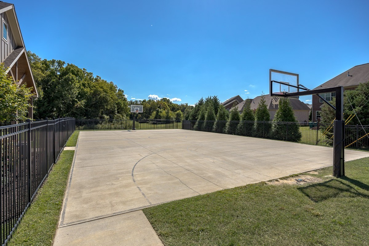 1004 Rudder Dr