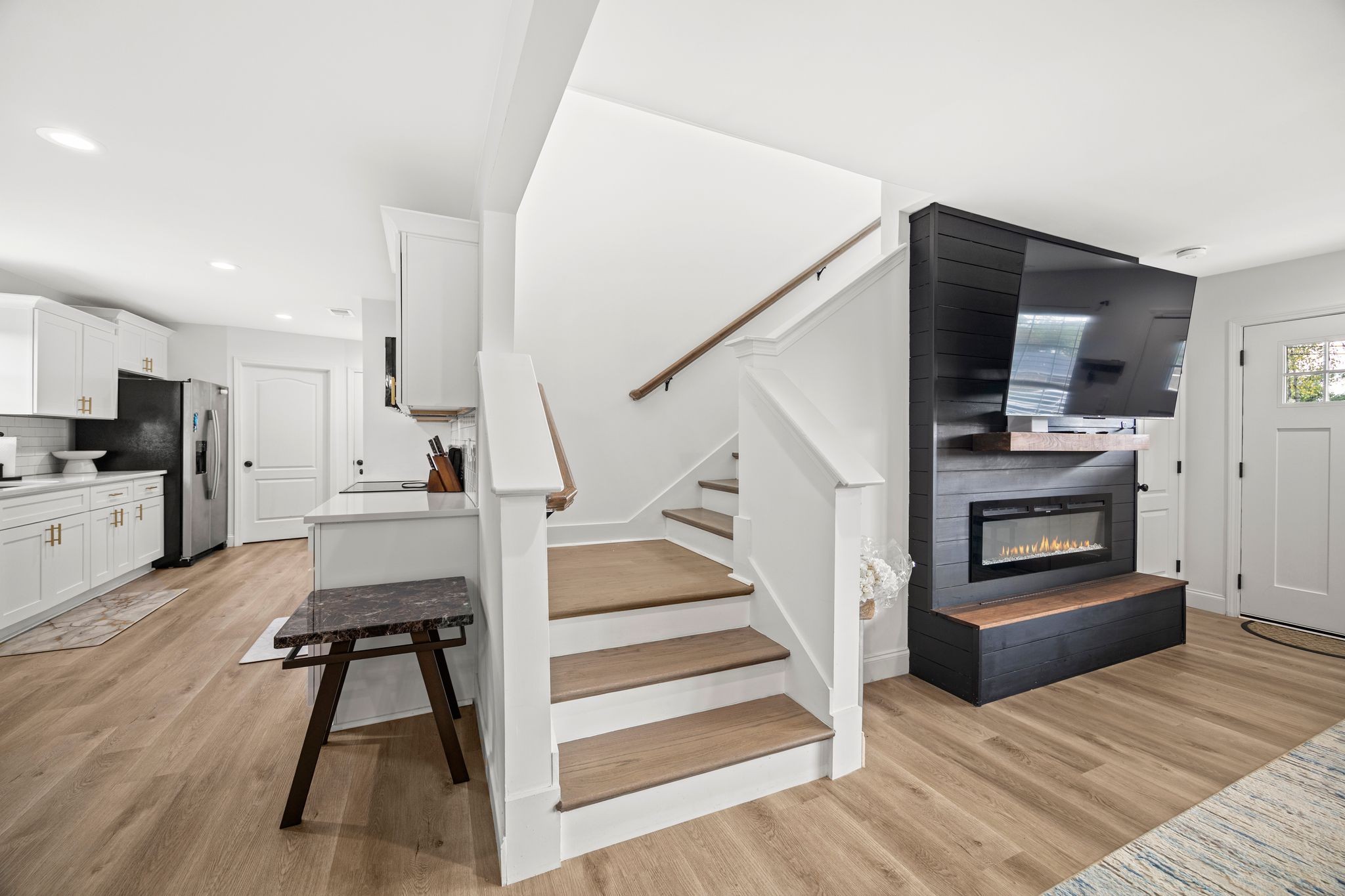 420 Larkin Springs Rd