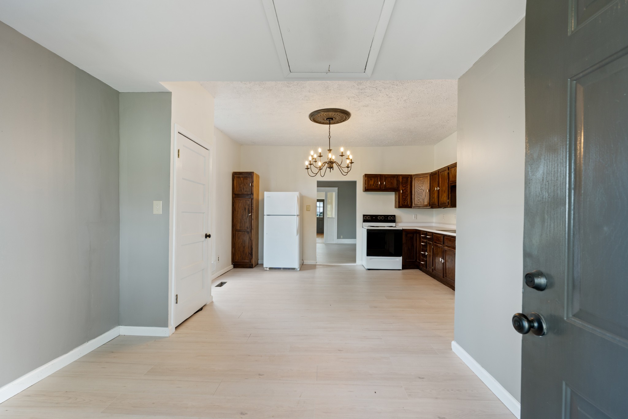 126 W End Ave