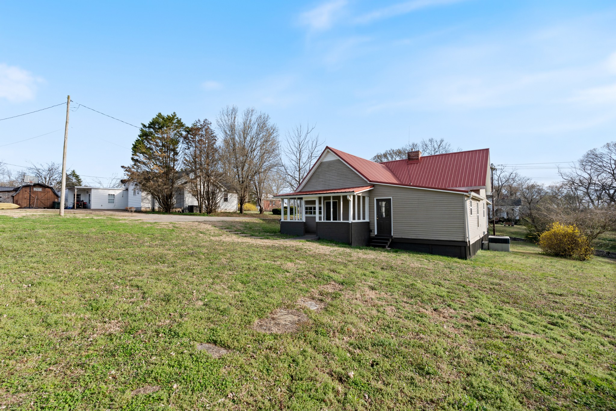 126 W End Ave
