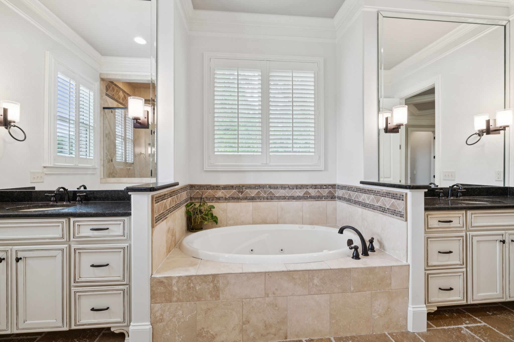 2433 Durham Manor Dr