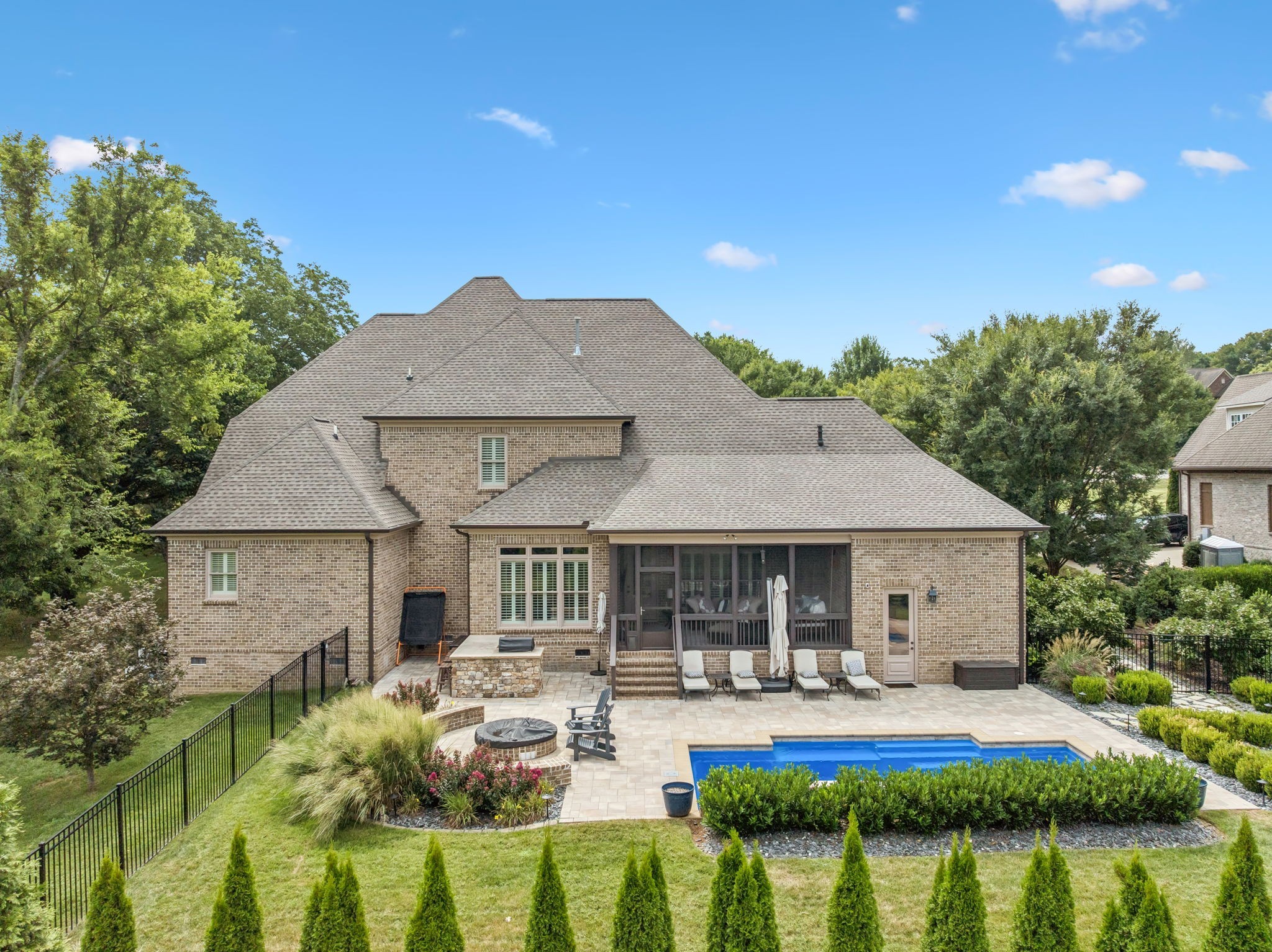 2433 Durham Manor Dr