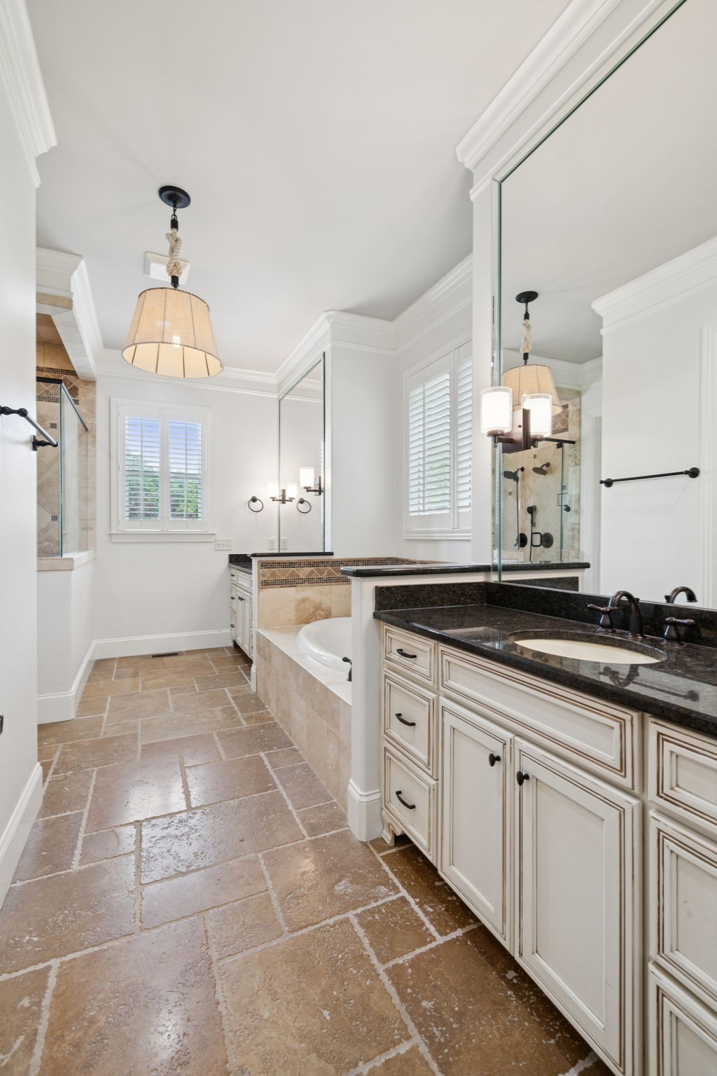 2433 Durham Manor Dr