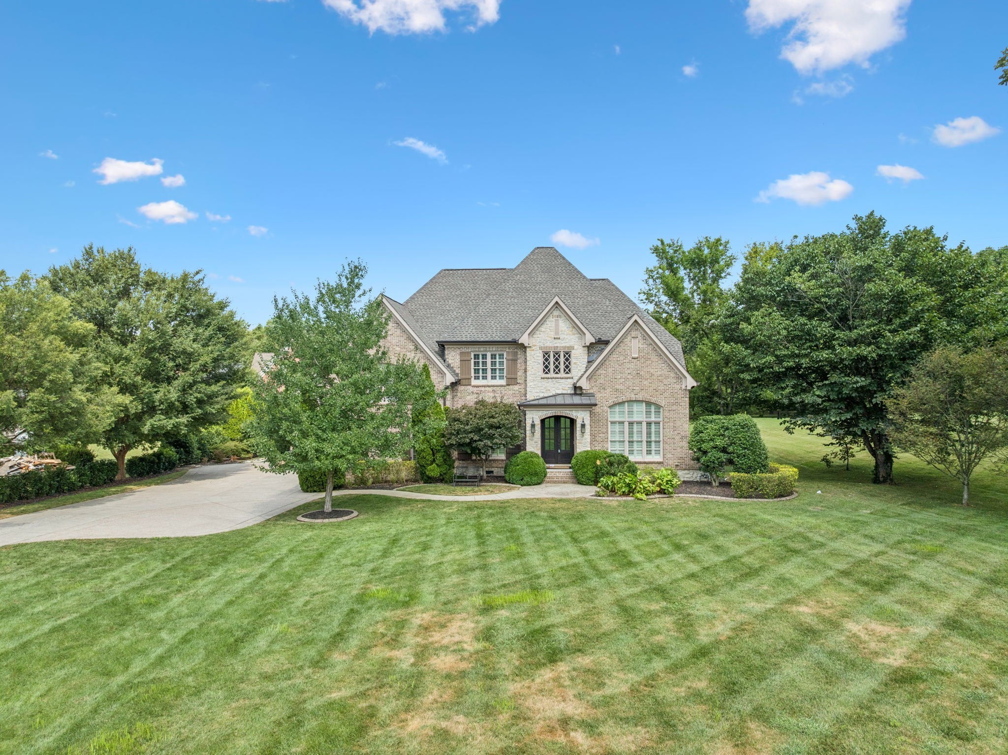 2433 Durham Manor Dr