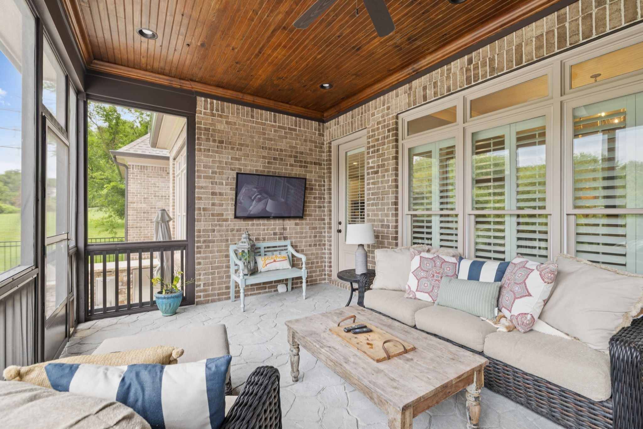 2433 Durham Manor Dr