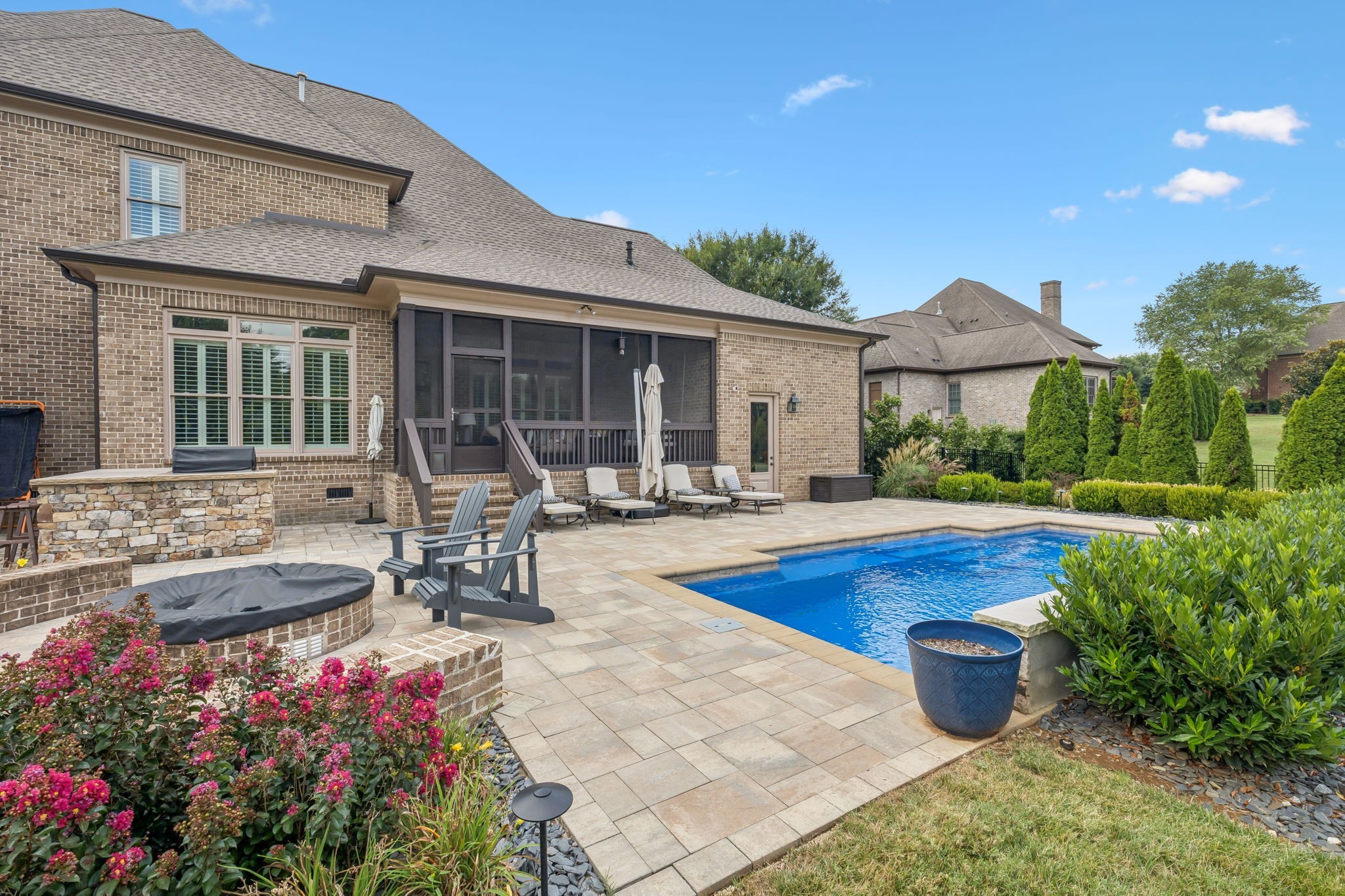 2433 Durham Manor Dr