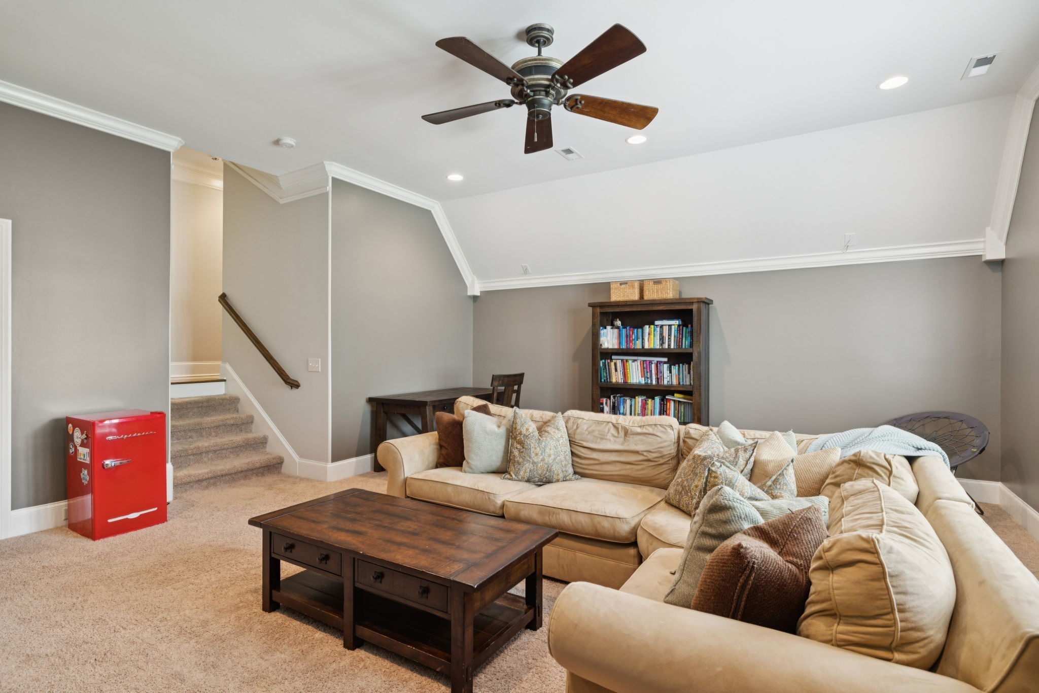 2433 Durham Manor Dr