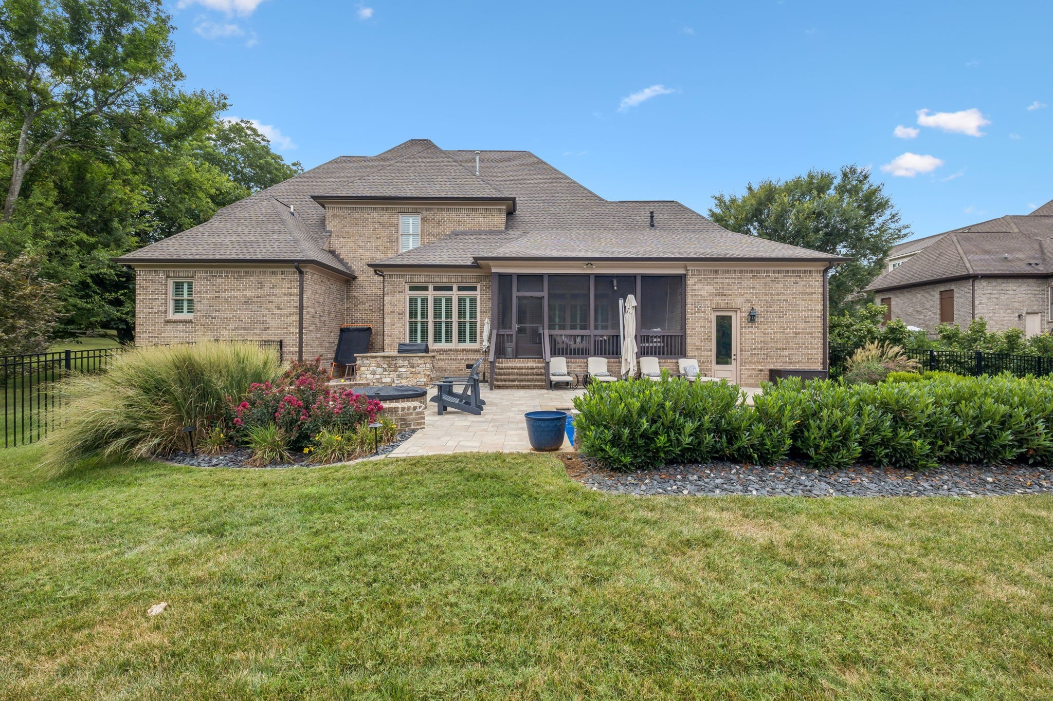 2433 Durham Manor Dr