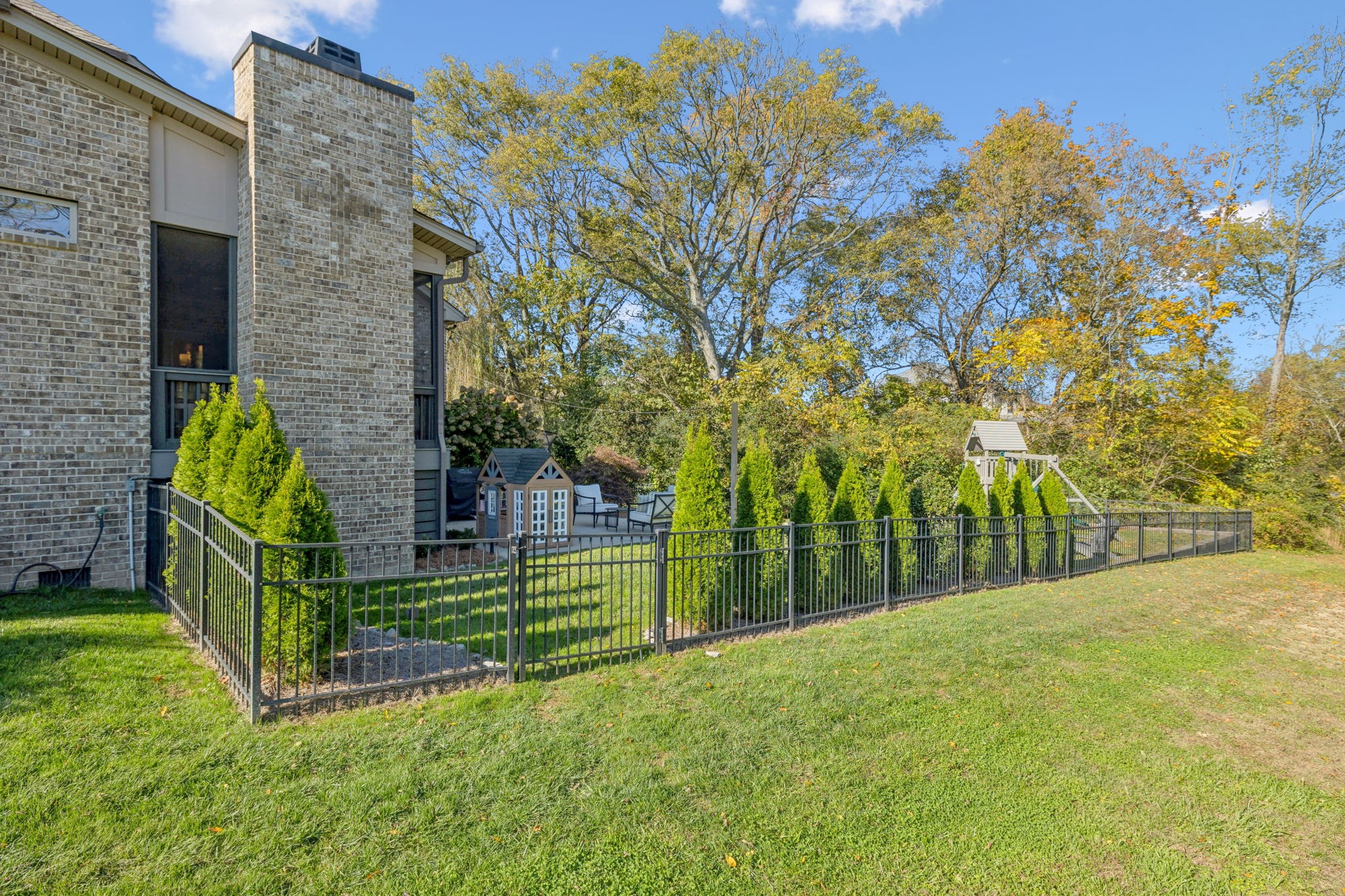 2734 Paddock Park Dr