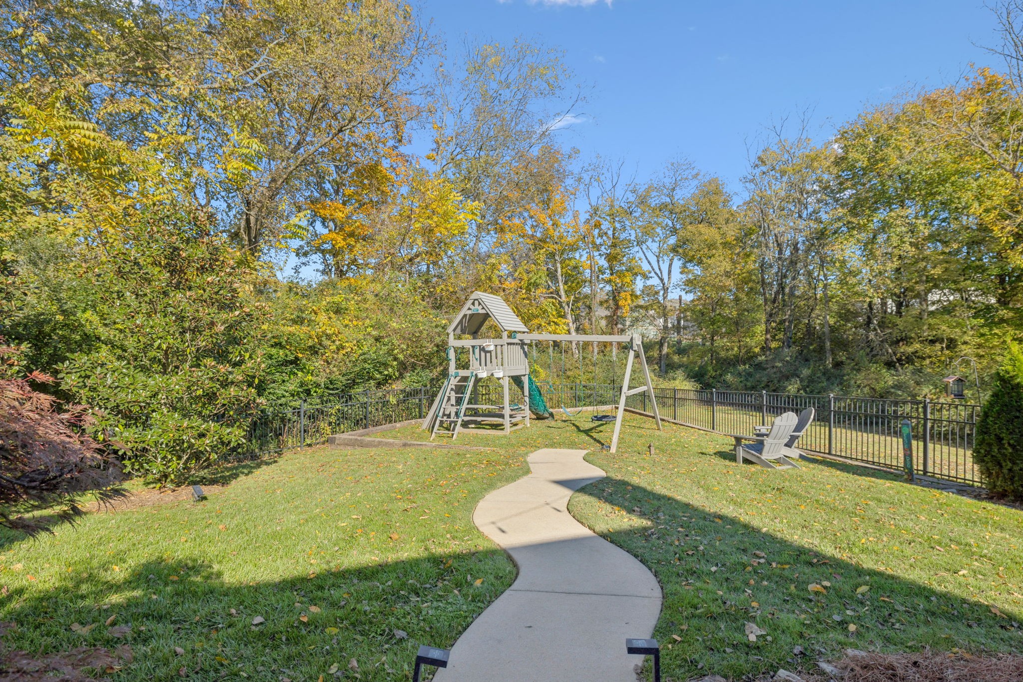 2734 Paddock Park Dr