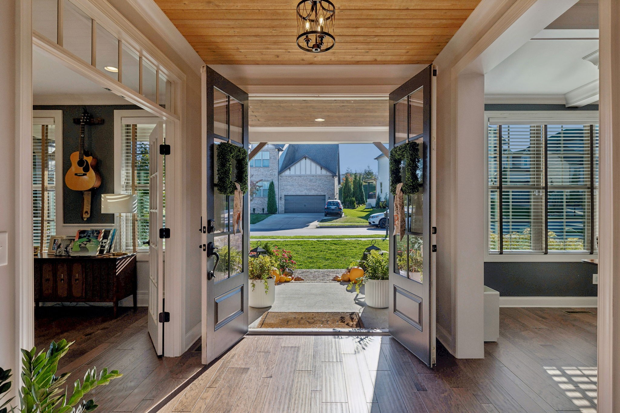 2734 Paddock Park Dr