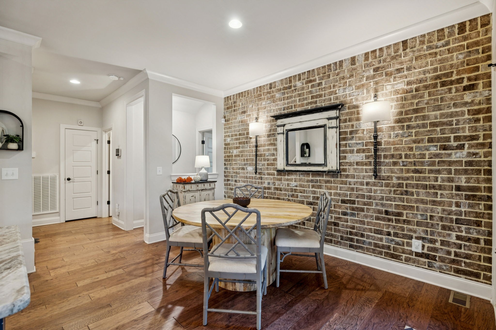 2734 Paddock Park Dr