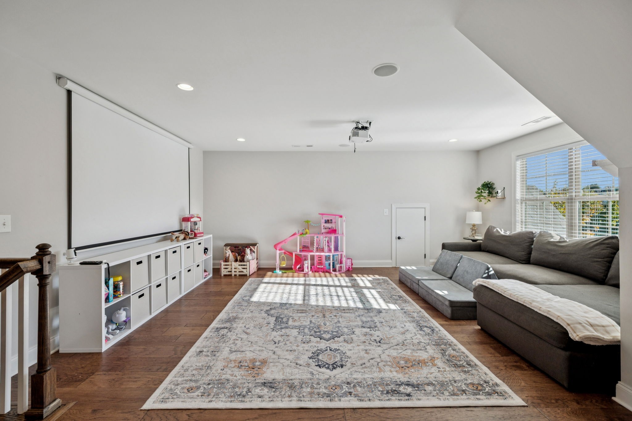 2734 Paddock Park Dr