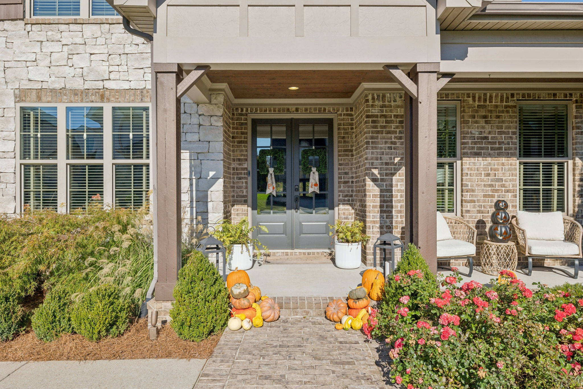 2734 Paddock Park Dr