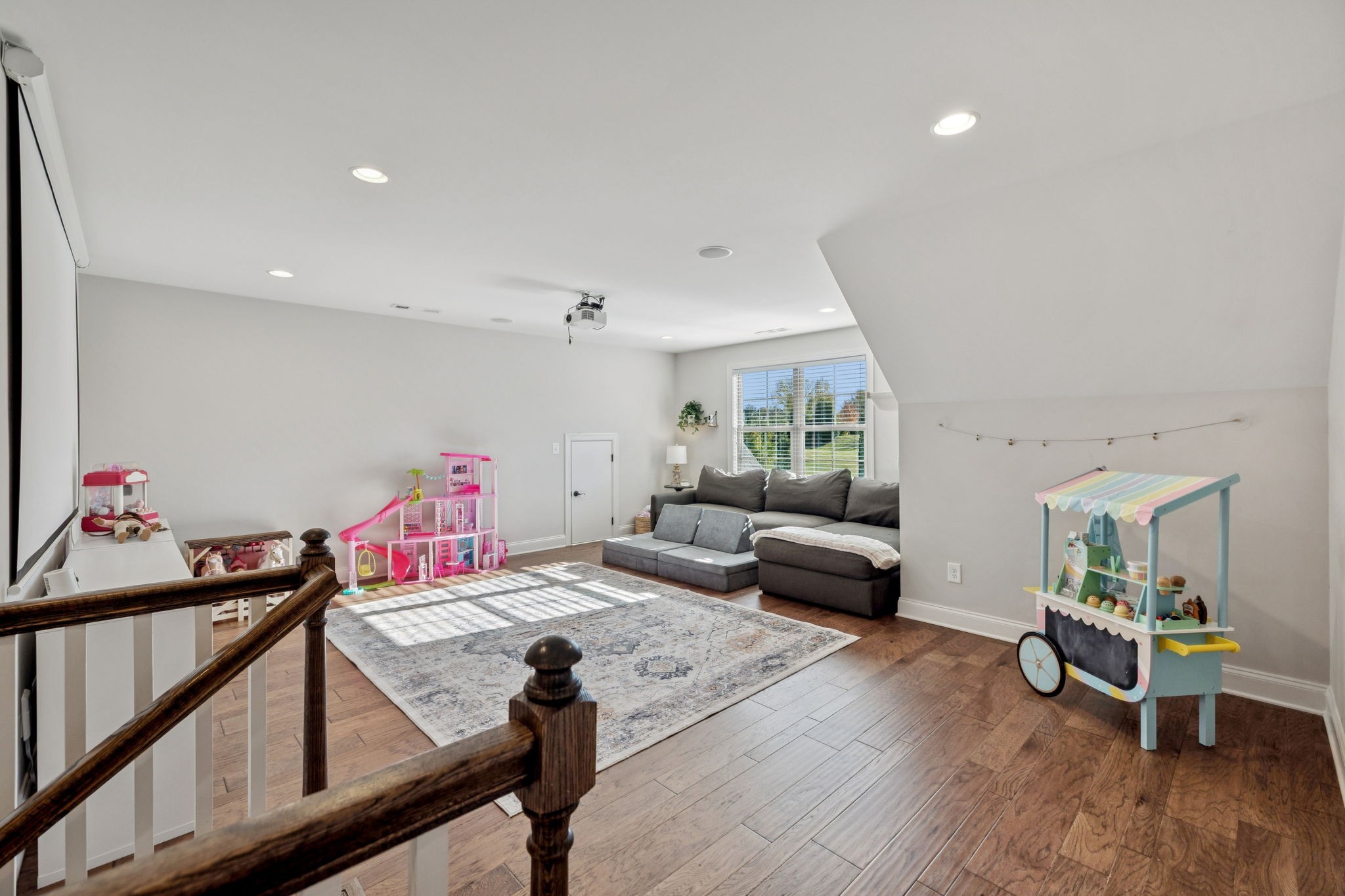 2734 Paddock Park Dr