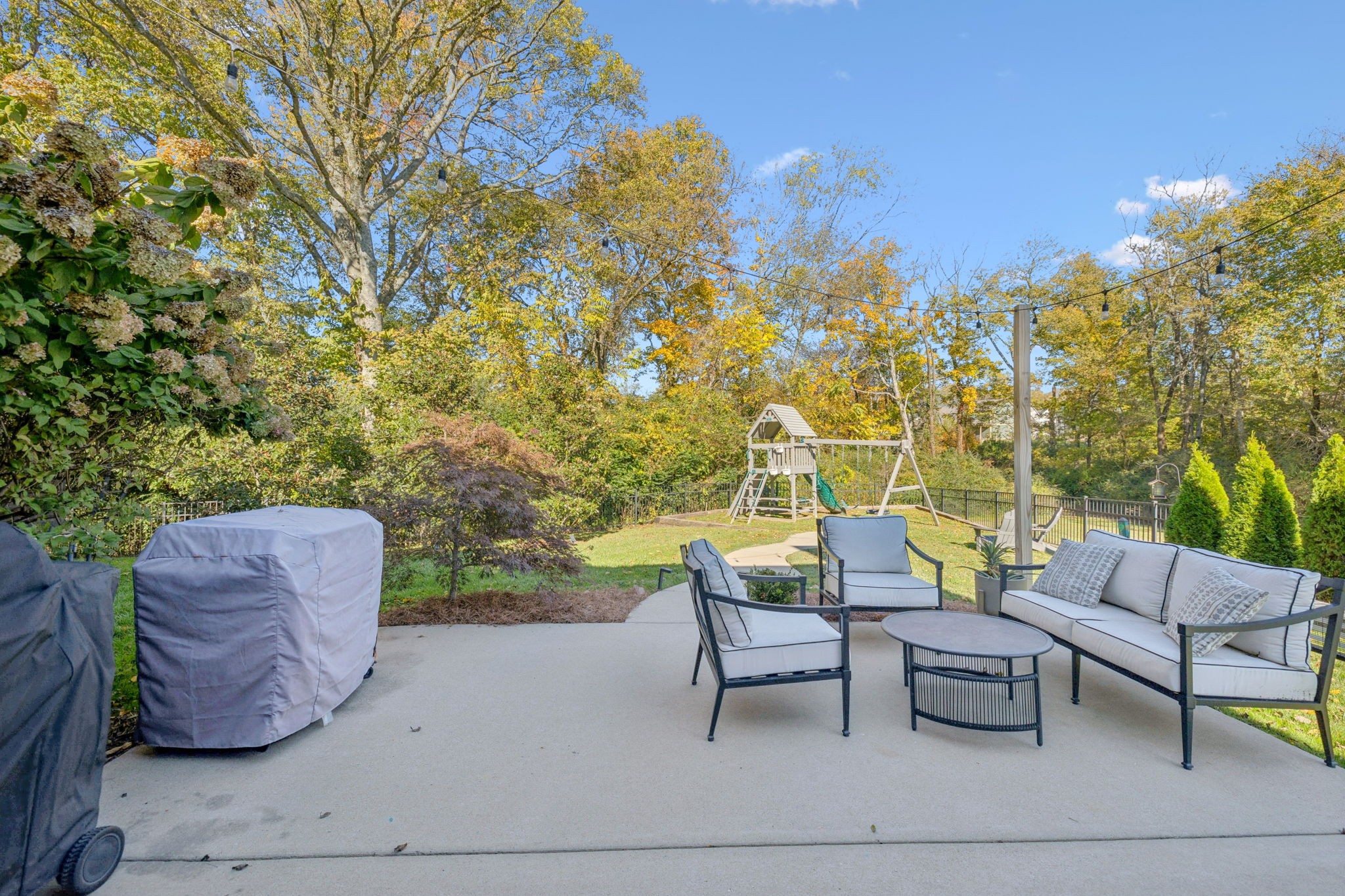 2734 Paddock Park Dr