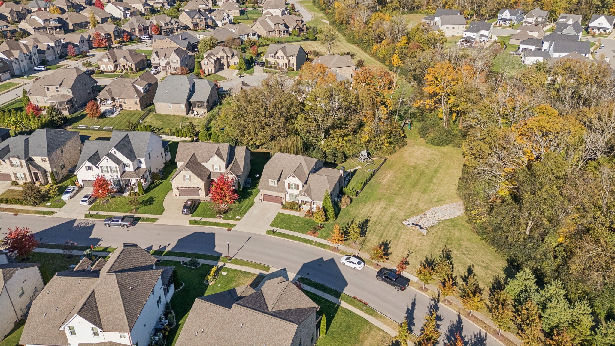 2734 Paddock Park Dr