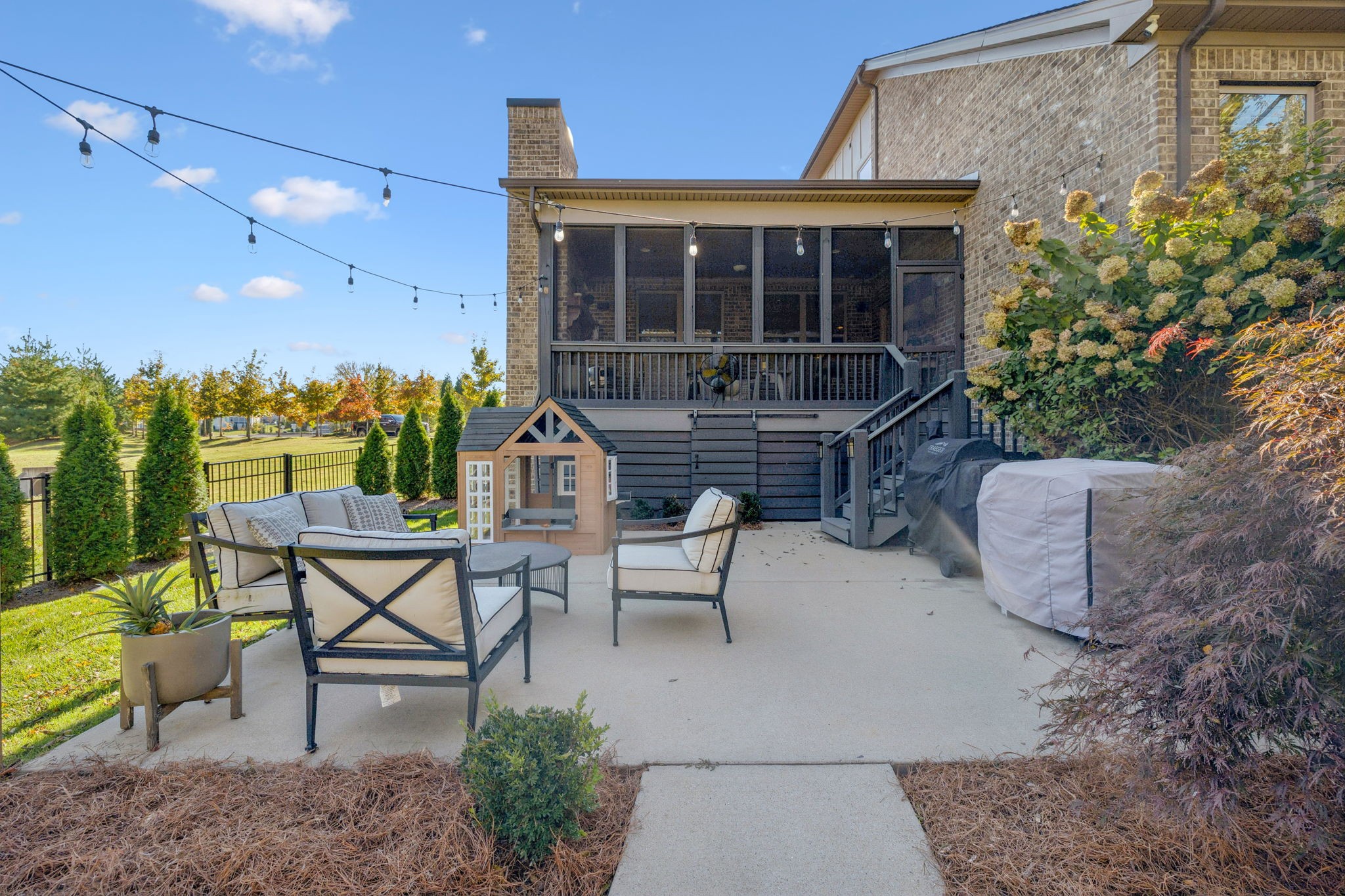 2734 Paddock Park Dr