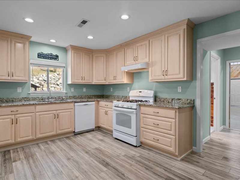 705 Hinson Springs Rd