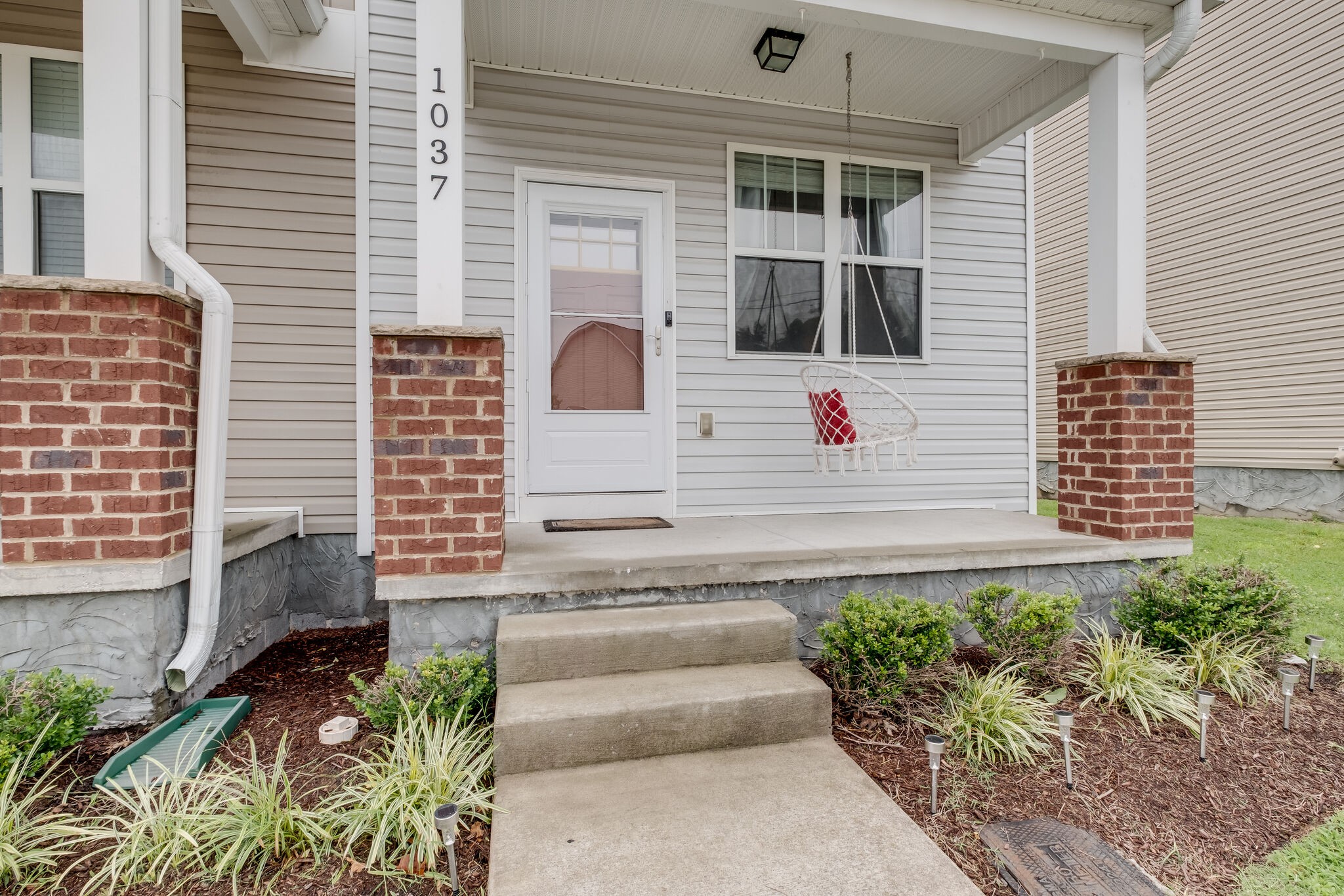 1037 Capital Funds Ct