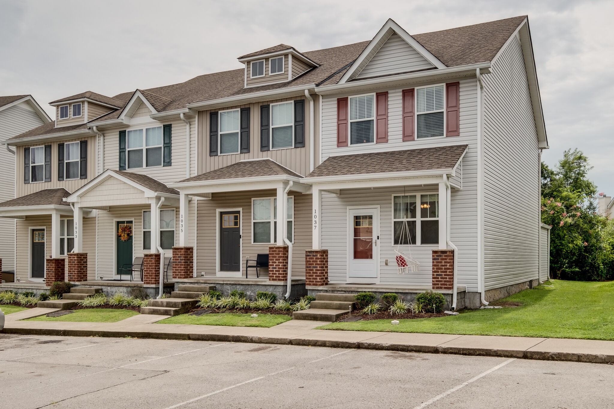 1037 Capital Funds Ct