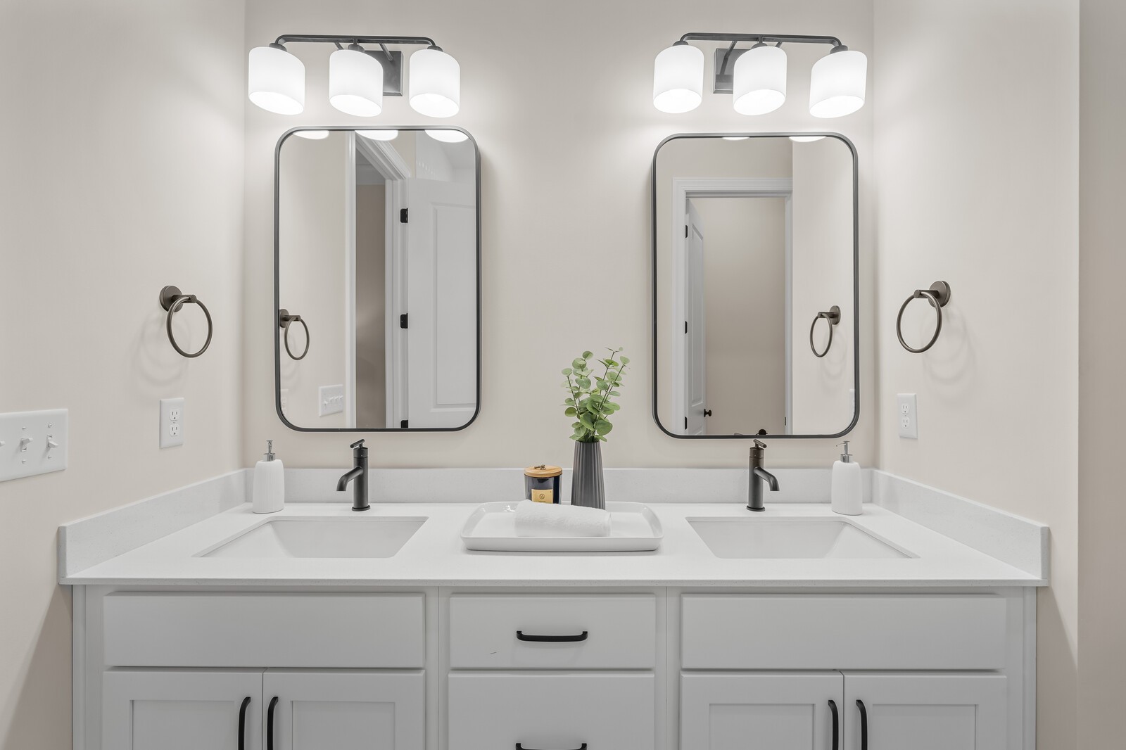 450 Buckwood Avenue, W